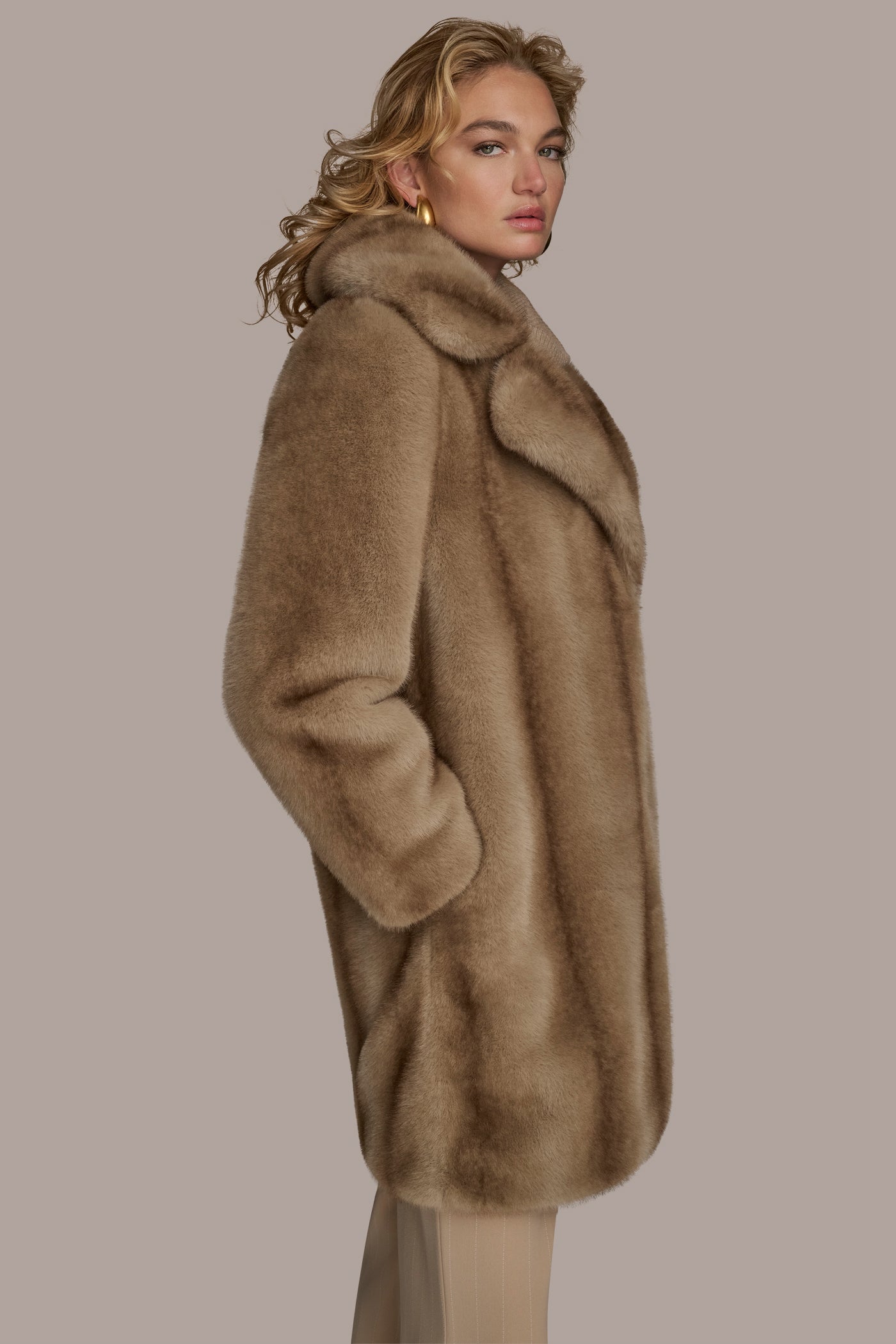 LUXE FUR COAT | View 2 | Coats & Jackets LUXE FUR COAT | View 2 | Coats & Jackets