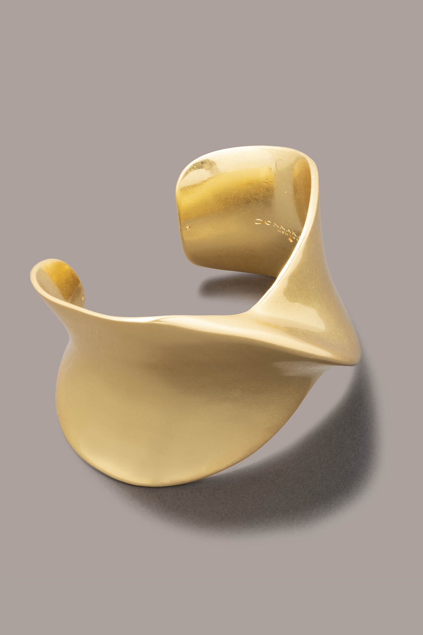 STRUCTURED CUFF | View 1 | Bracelets