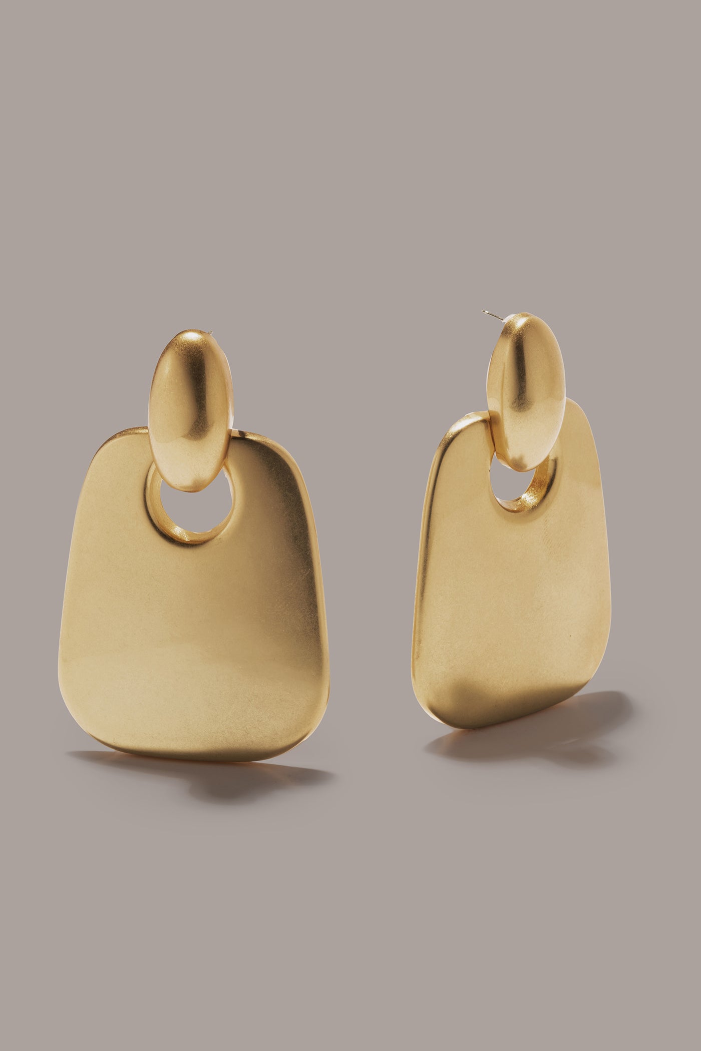 OVERSIZED DOOR KNOCKER WORN GOLD EARRING | View 2 | Earrings