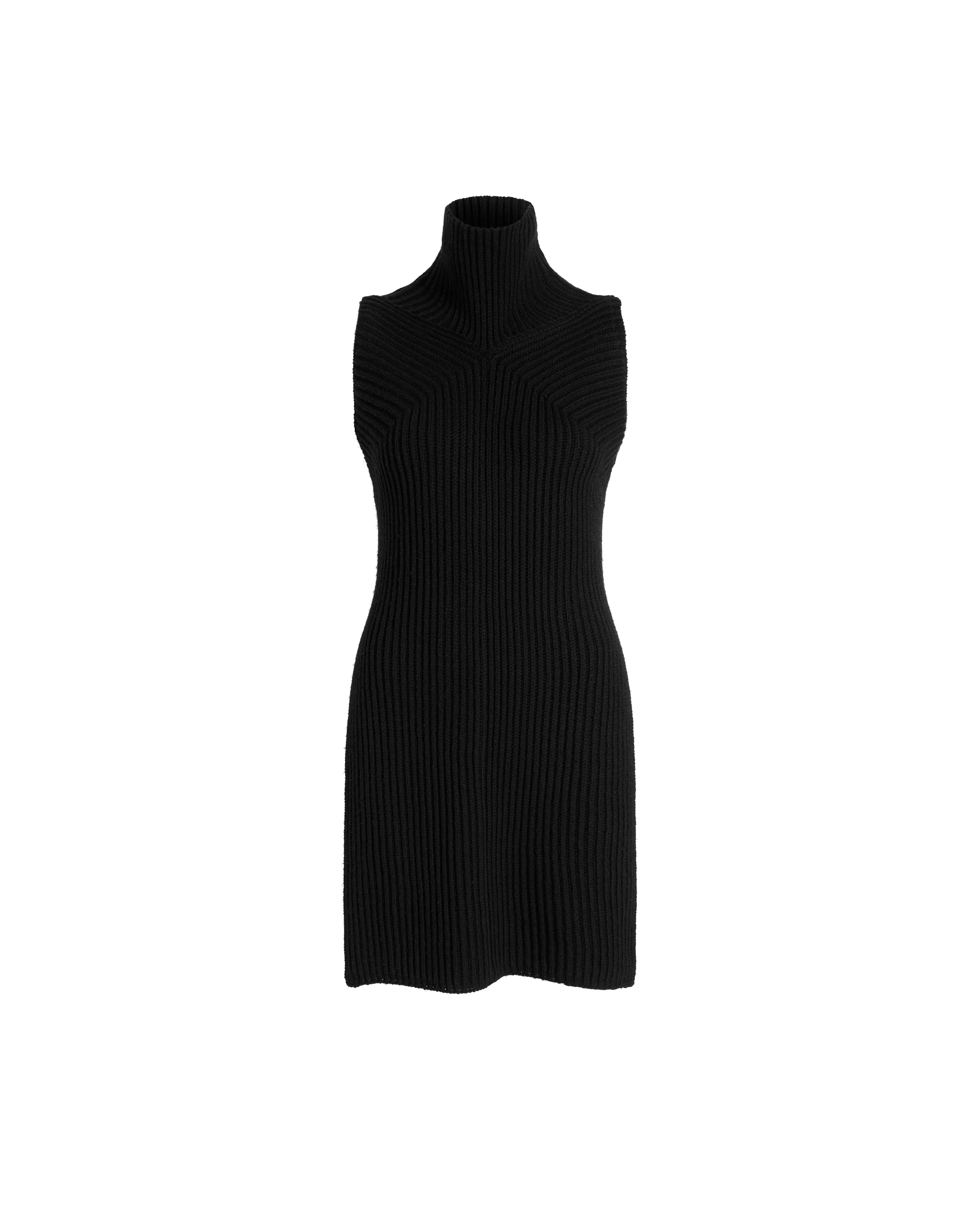SLEEVELESS TURTLENECK SWEATER TUNIC (alternate view)