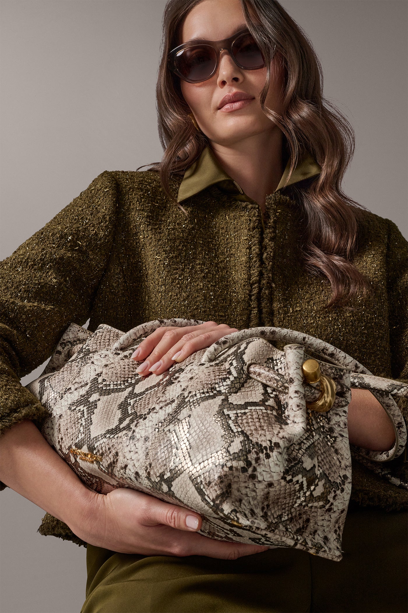 CASHMERE SNAKE-EFFECT MEDIUM TOTE VIEW 8 | SALE