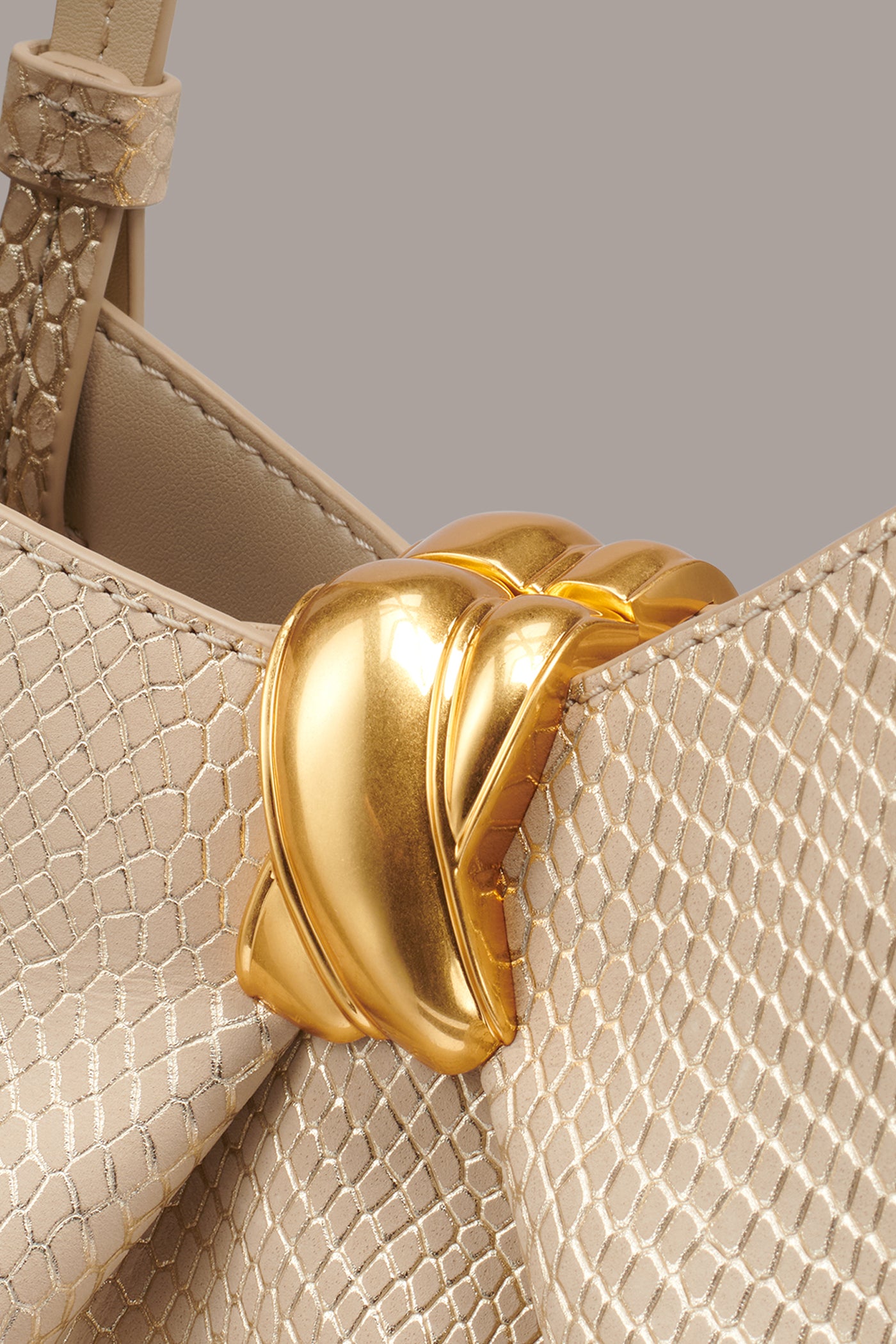 CAMBRIC SNAKE TOTE VIEW 4 | New Bags