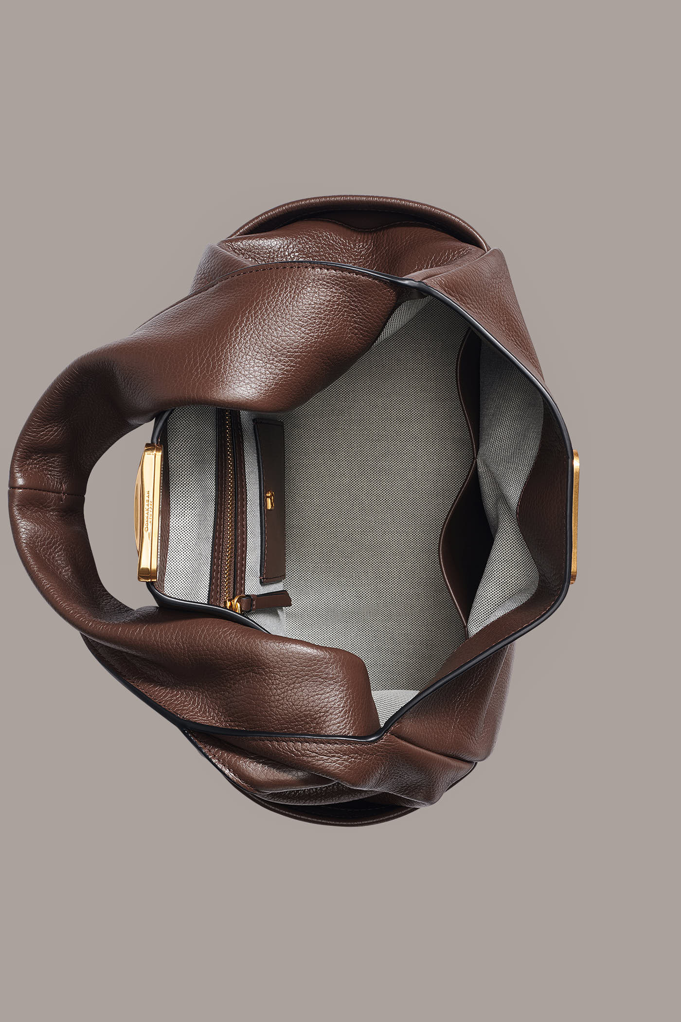 AMAGANSETT LEATHER SHOULDER BAG VIEW 5 | Summer Neutrals