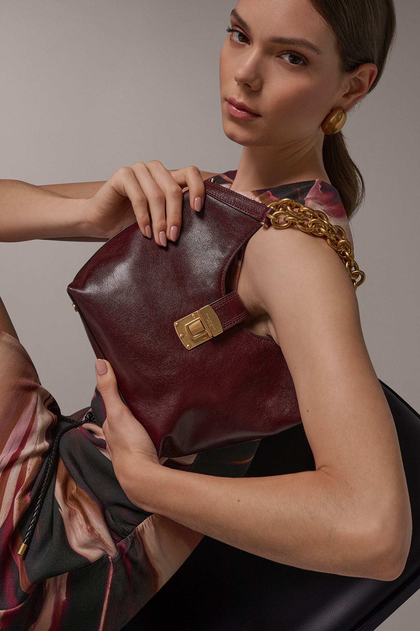 LENO LEATHER SMALL TOTE VIEW 14