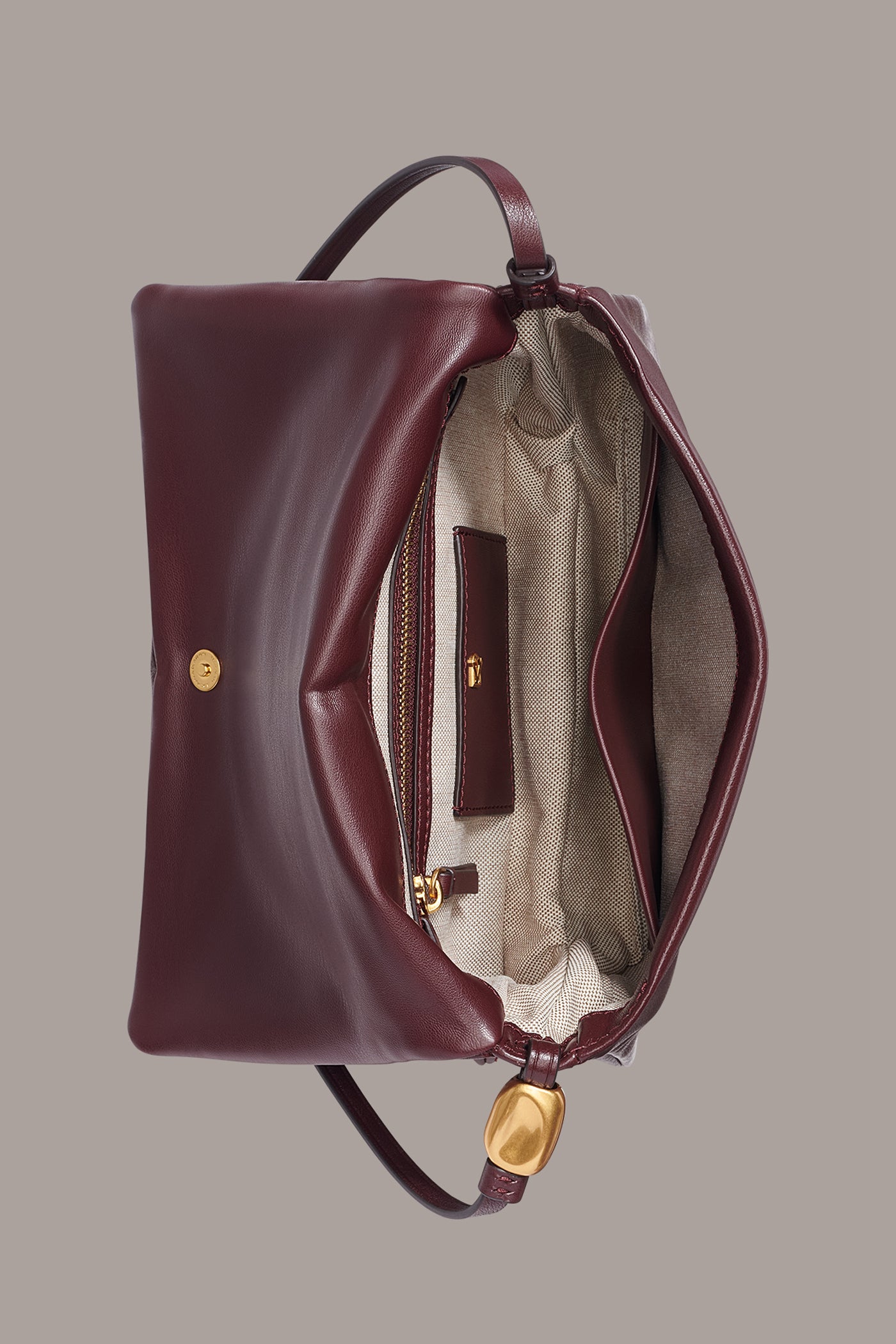 VELVET LEATHER FLAP SHOULDER BAG VIEW 7