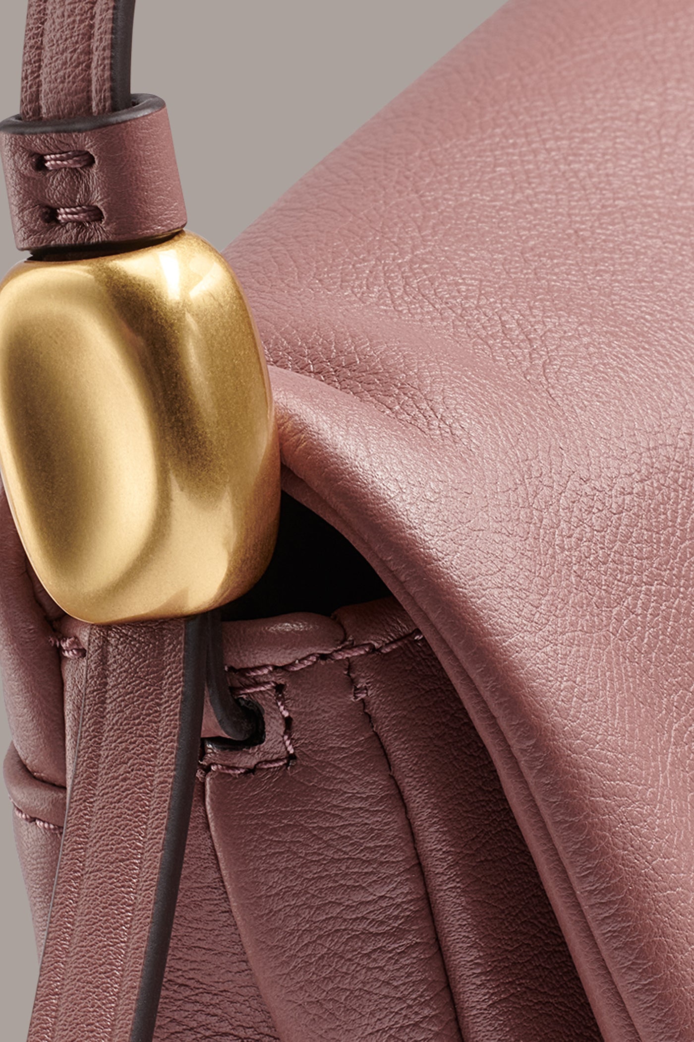 VELVET LEATHER FLAP SHOULDER BAG VIEW 3
