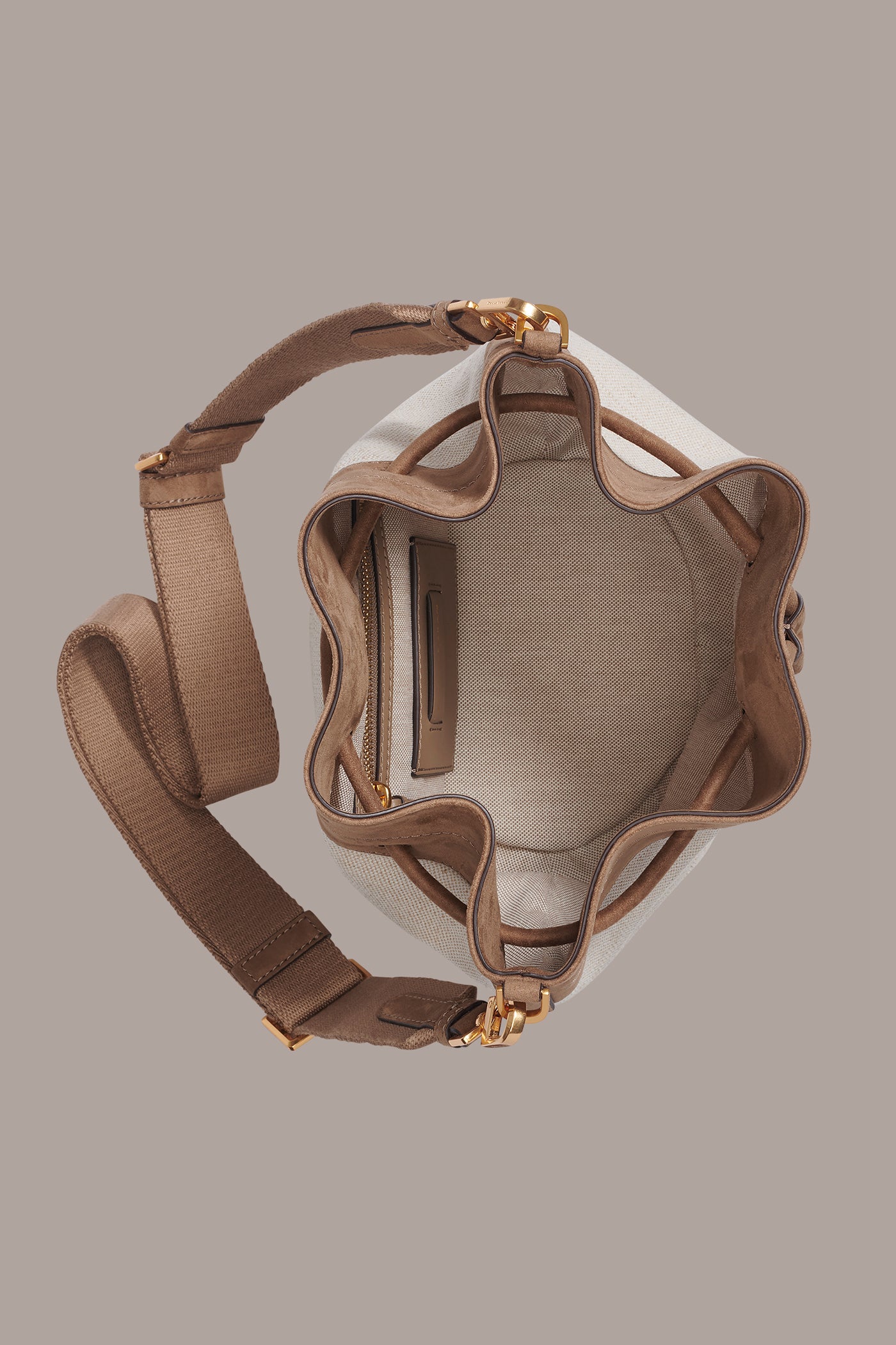 WEEKEND CANVAS BUCKET BAG VIEW 5 | New Bags