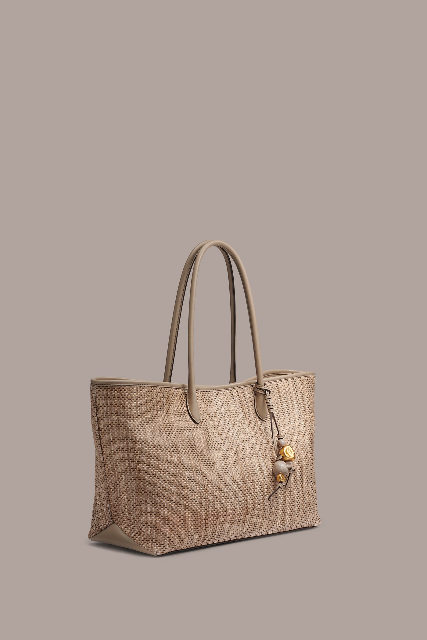 WEEKEND MEDIUM RAFFIA TOTE VIEW 4 | Grace Edit