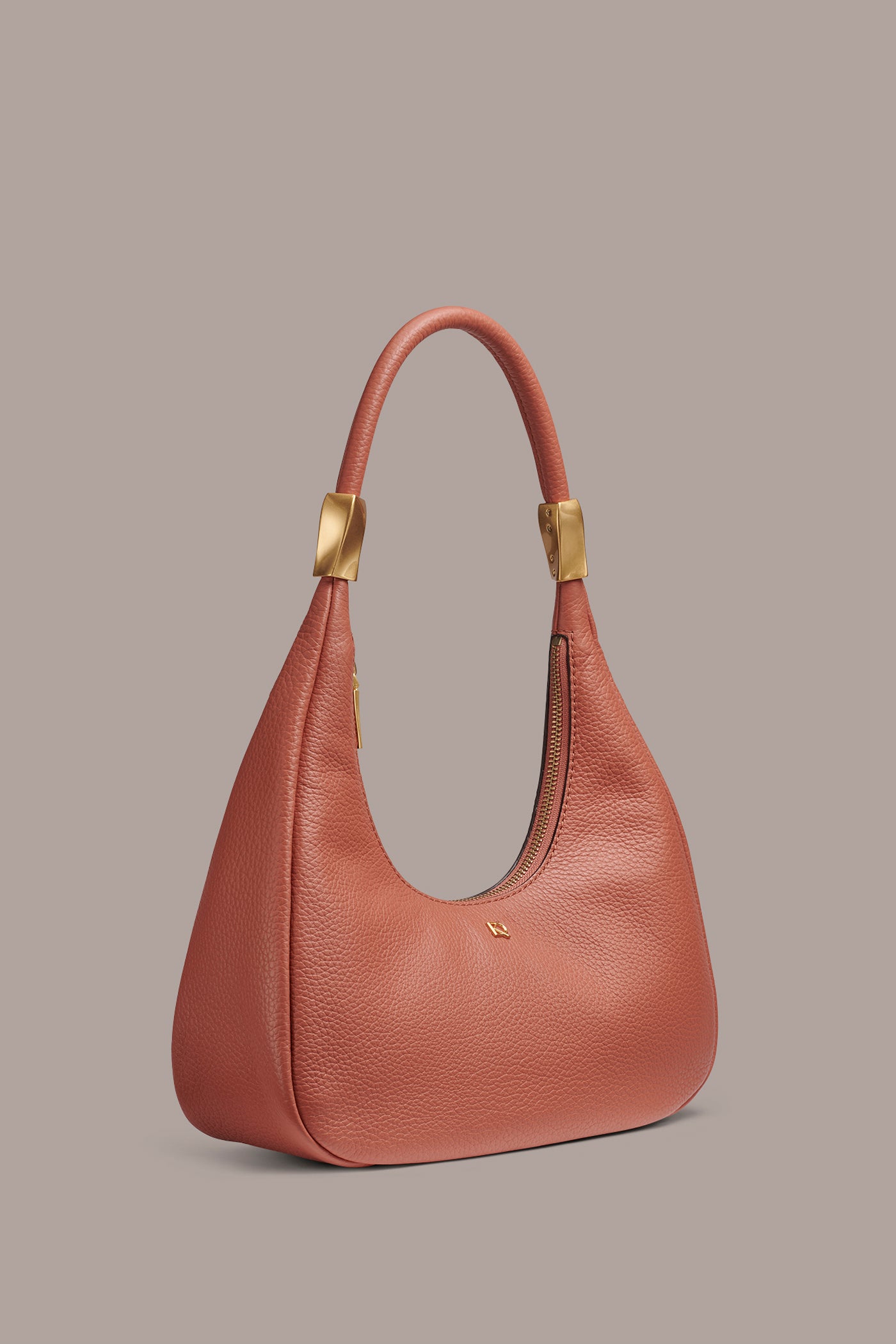 QUOGUE LEATHER SHOULDER BAG | View 2 | Quogue