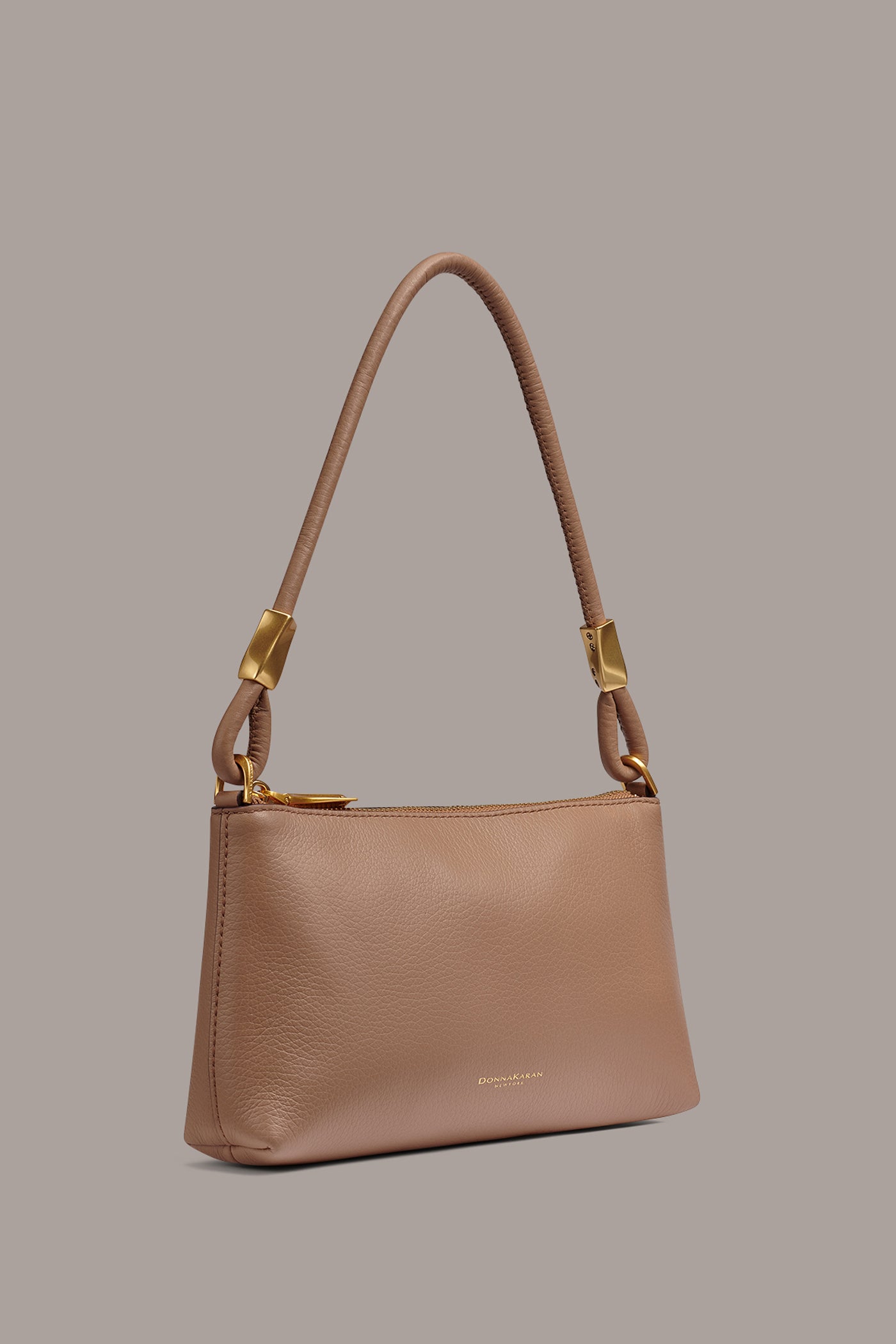 QUOGUE POUCHETTE VIEW 3 | New Arrivals