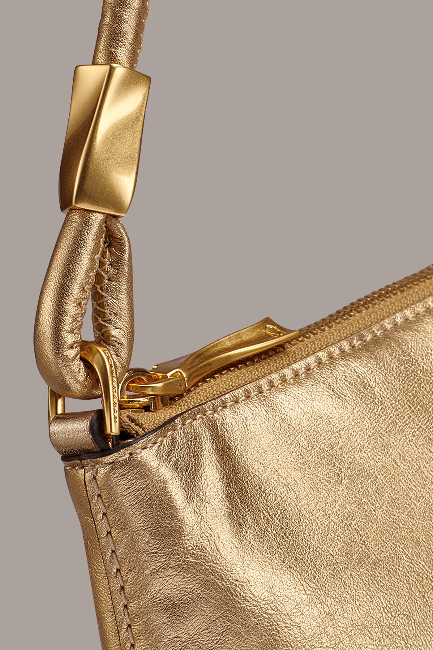 QUOGUE METALLIC LEATHER POCHETTE VIEW 5
