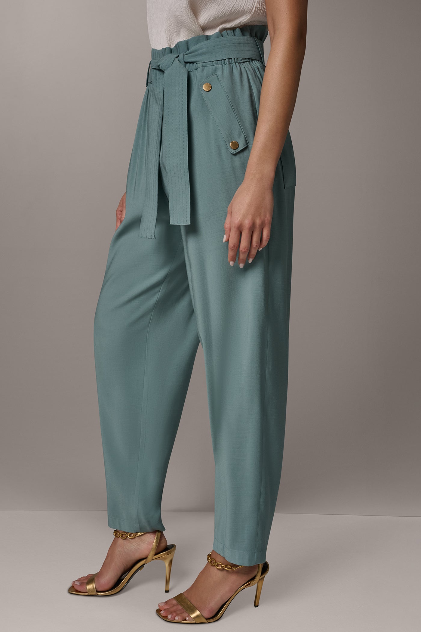 EXTRA HIGH-RISE PAPERBAG STRAIGHT ANKLE PANT VIEW 3 | New clothing