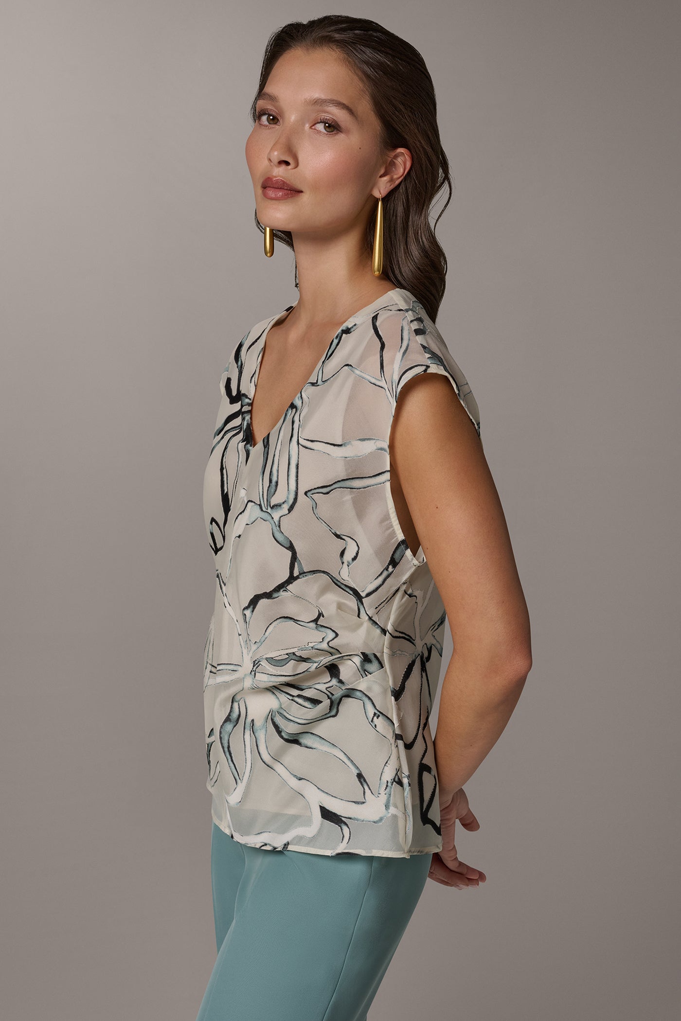 FLORAL BURNOUT TOP VIEW 3 | New clothing