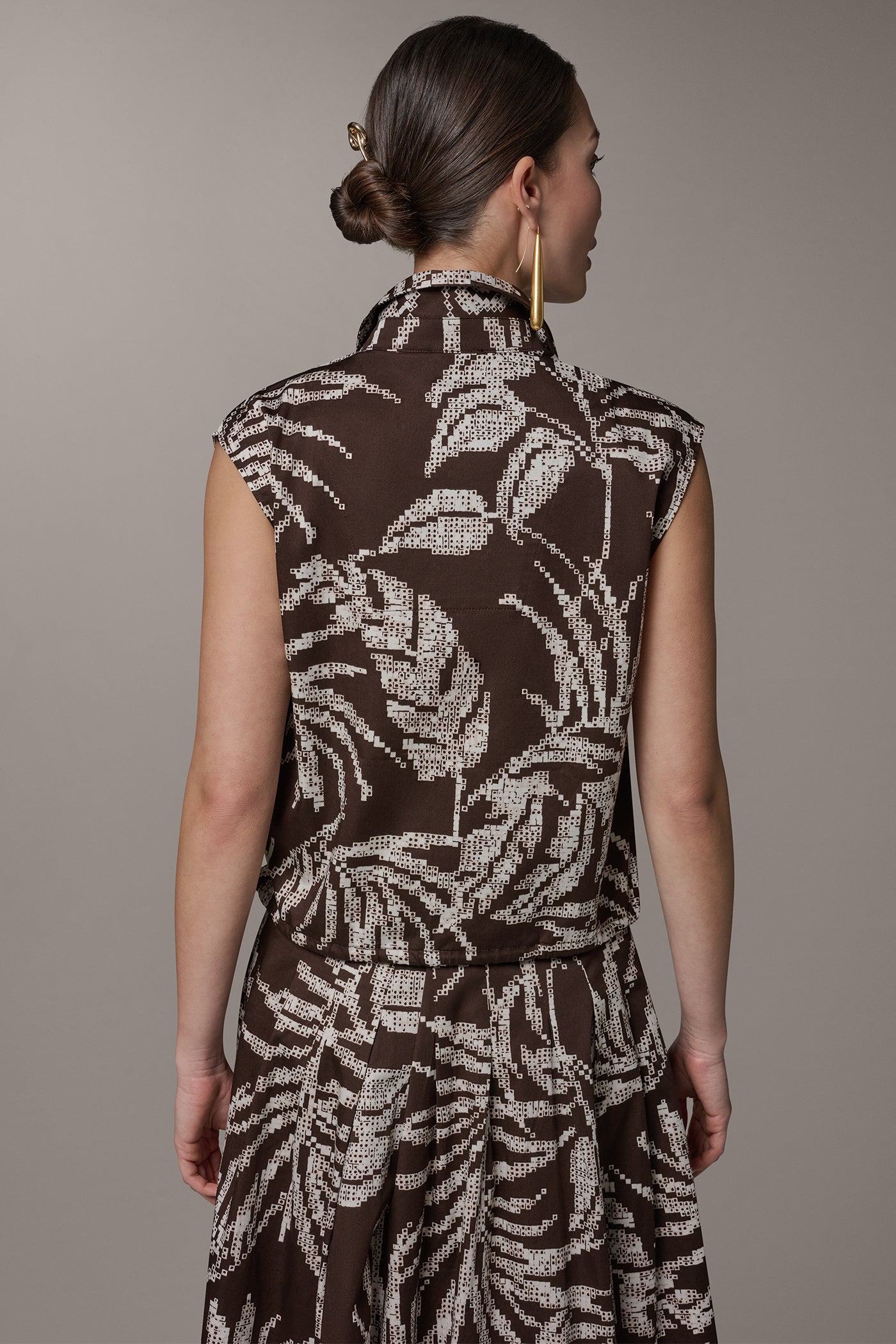 SLEEVELESS COLLARED BLOUSE | View 2 | Matching Sets