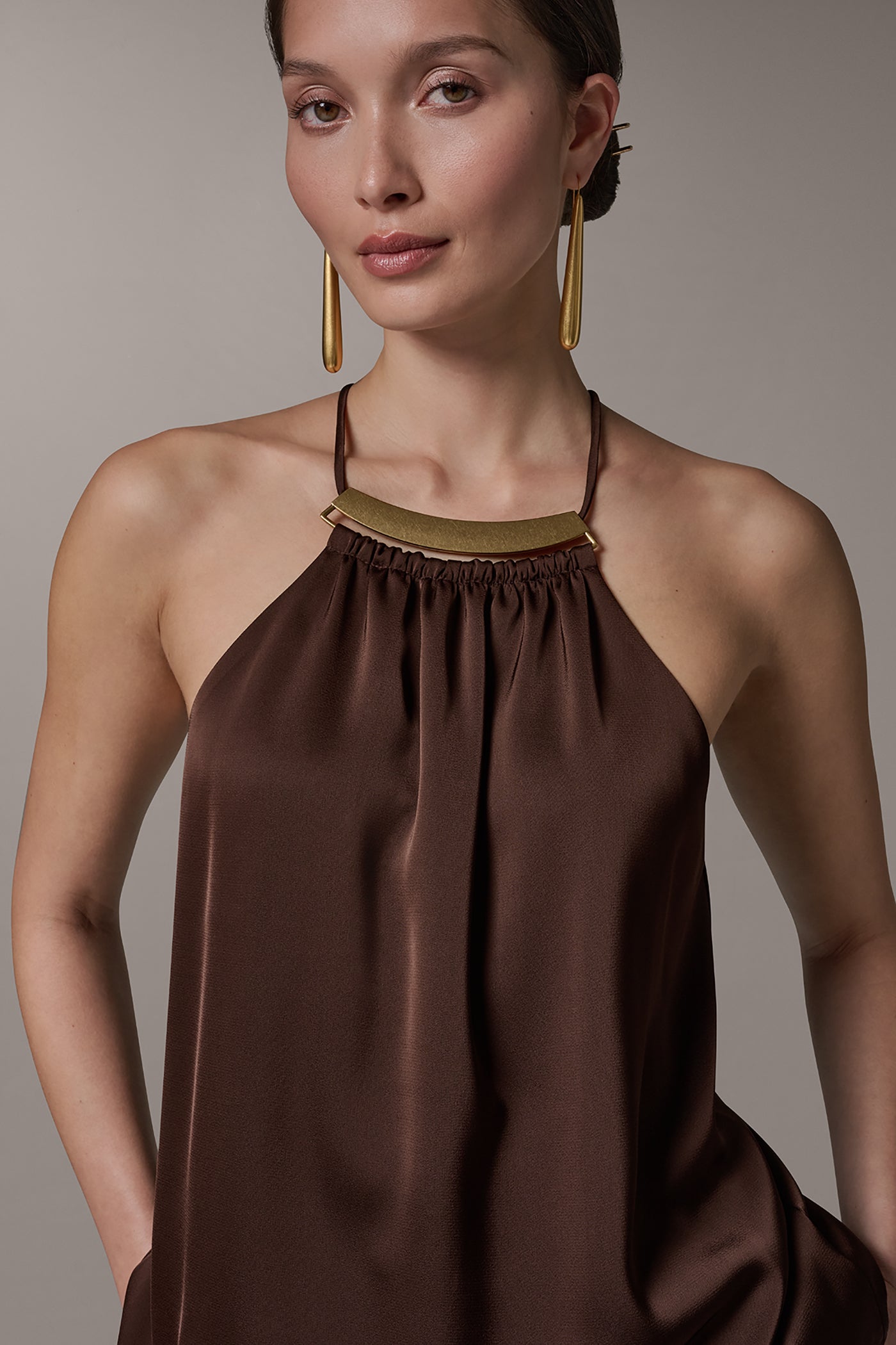 SLEEVELESS HALTER TOP VIEW 4 | Tops