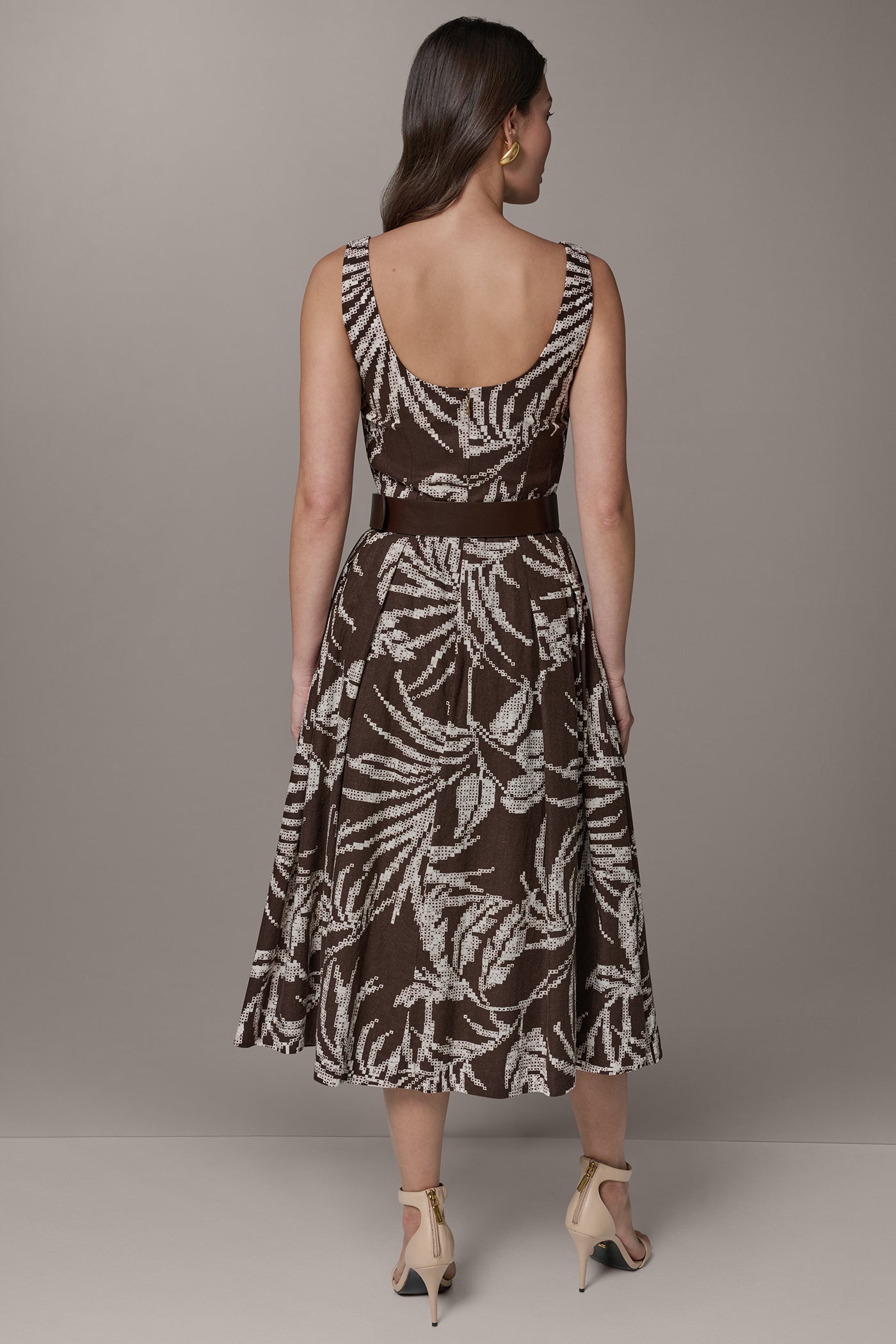 SLEEVELESS SQUARE NECK PRINTED BELTED MIDI FIT AND FLARE DRESS VIEW 3 | Select Dresses