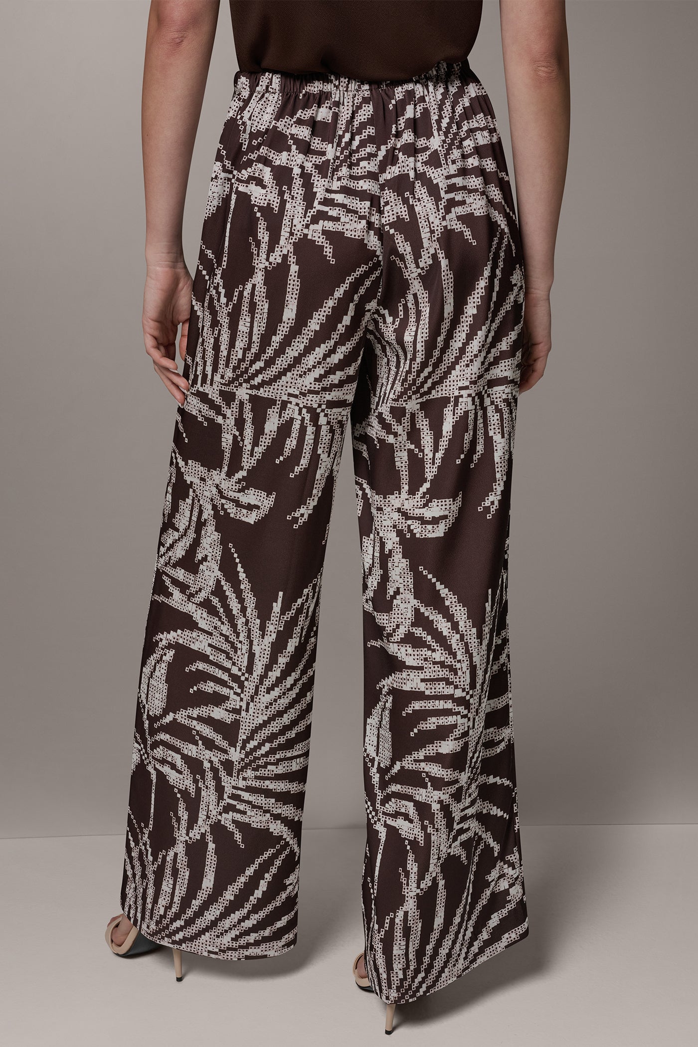 HIGH-RISE PRINT WIDE-LEG PANT VIEW 2