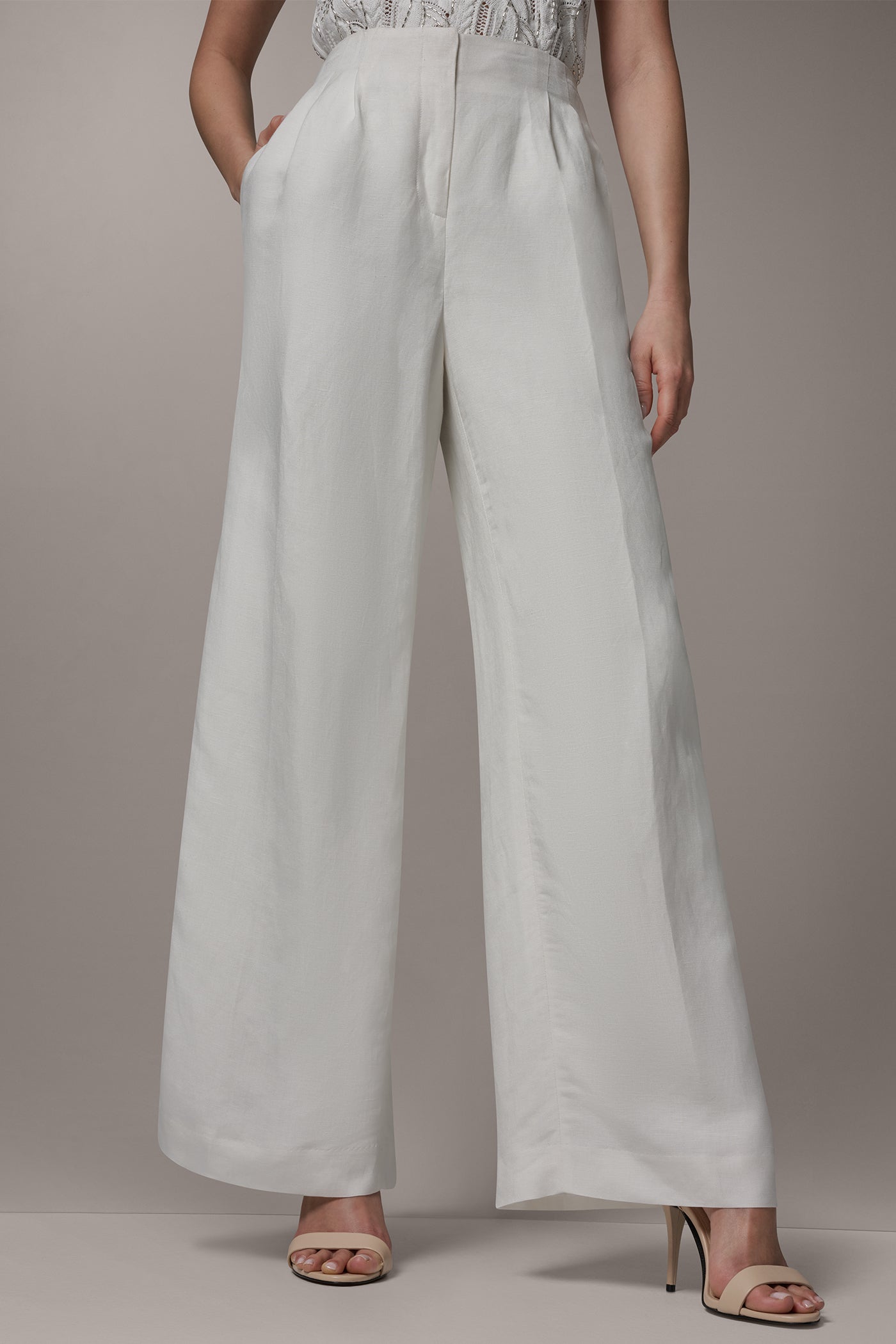HIGH-RISE WIDE-LEG PANT | View 1 | Pants