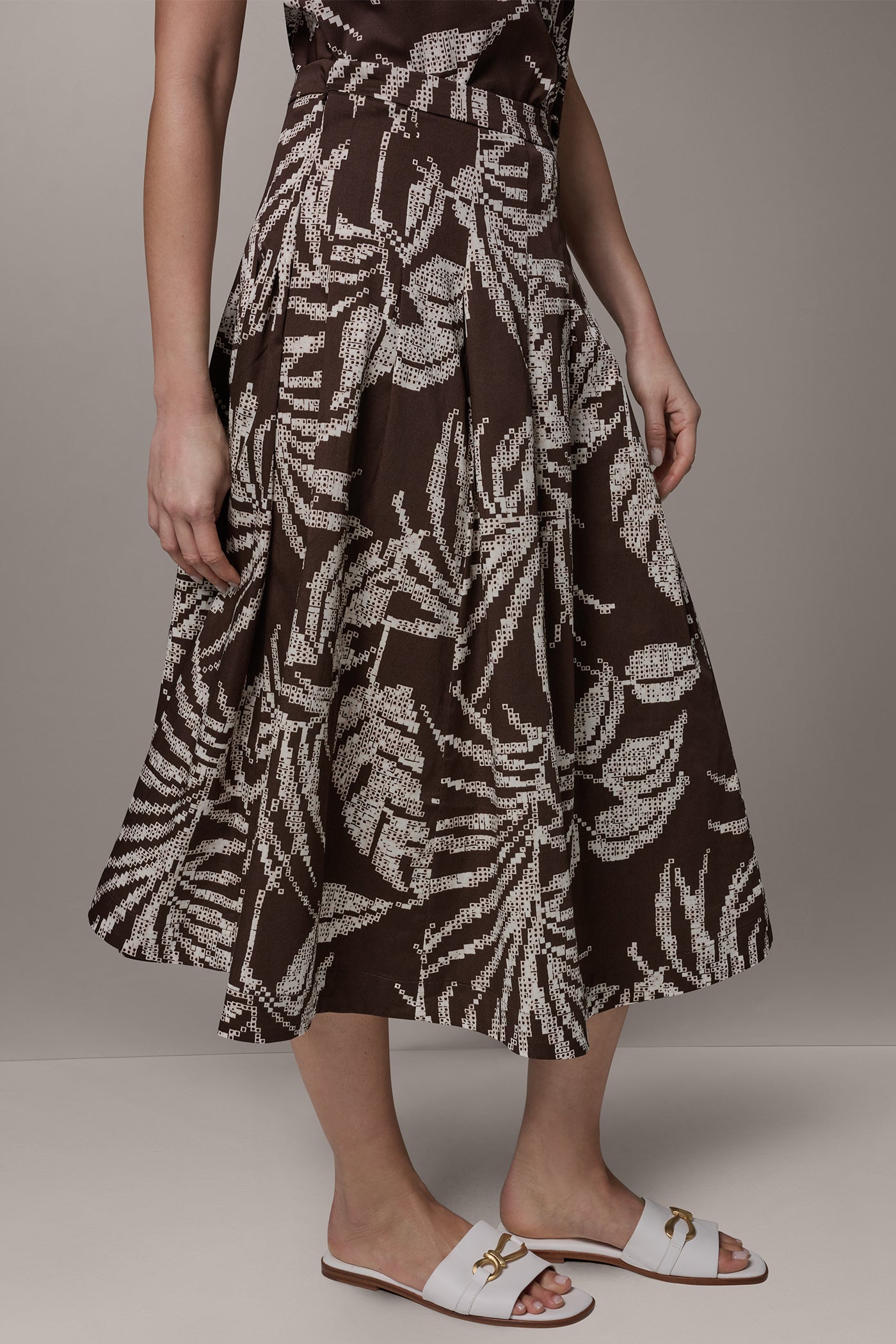 PLEATED MIDI SKIRT VIEW 3 | Skirts