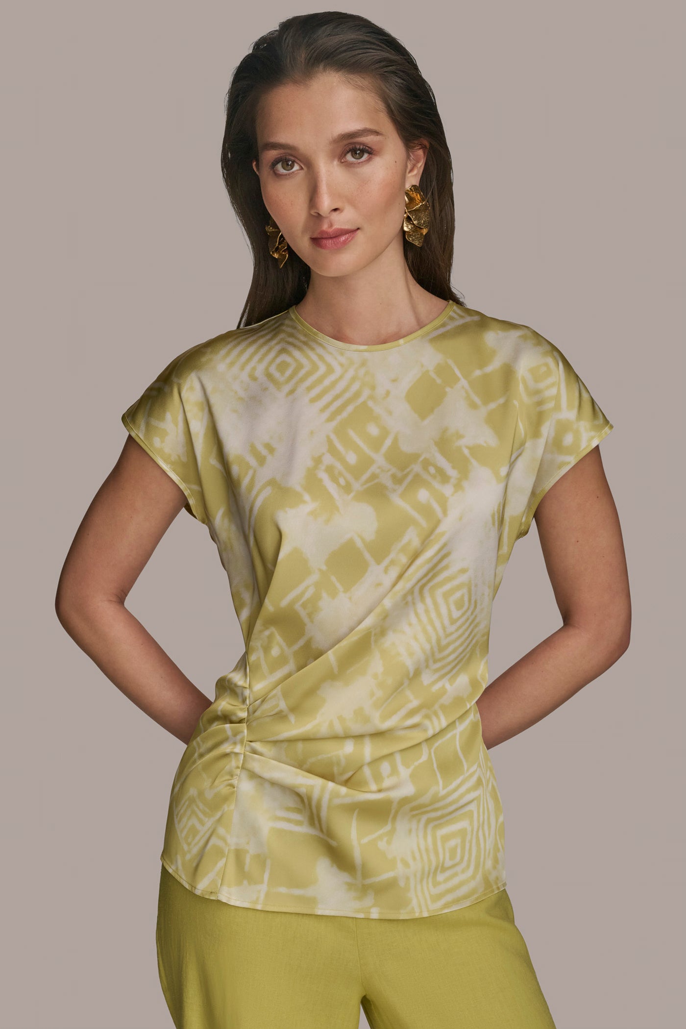 SHIRRED FLORAL TOP | View 1 | Tops