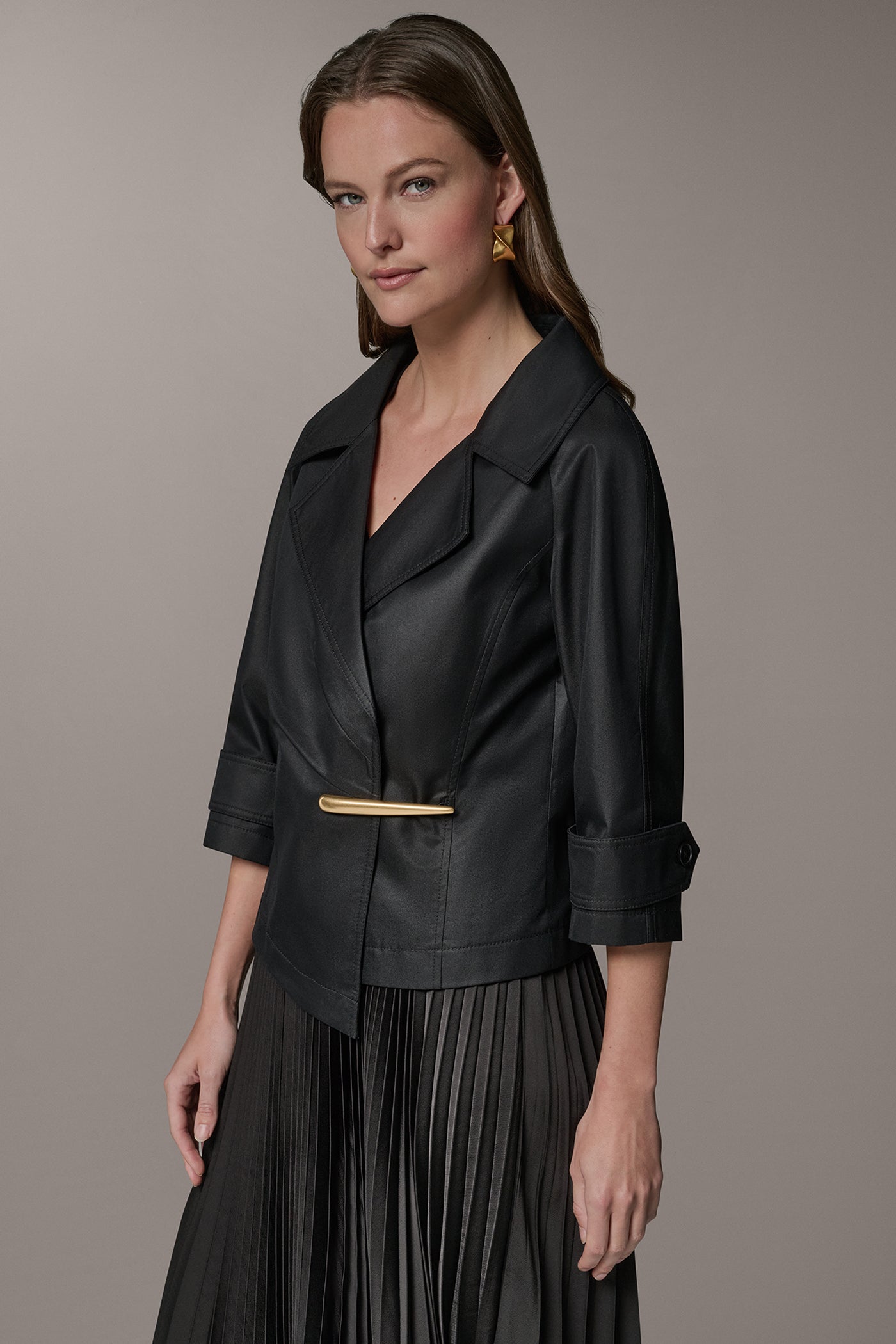 3/4 SLEEVE WRAP JACKET (alternate view)
