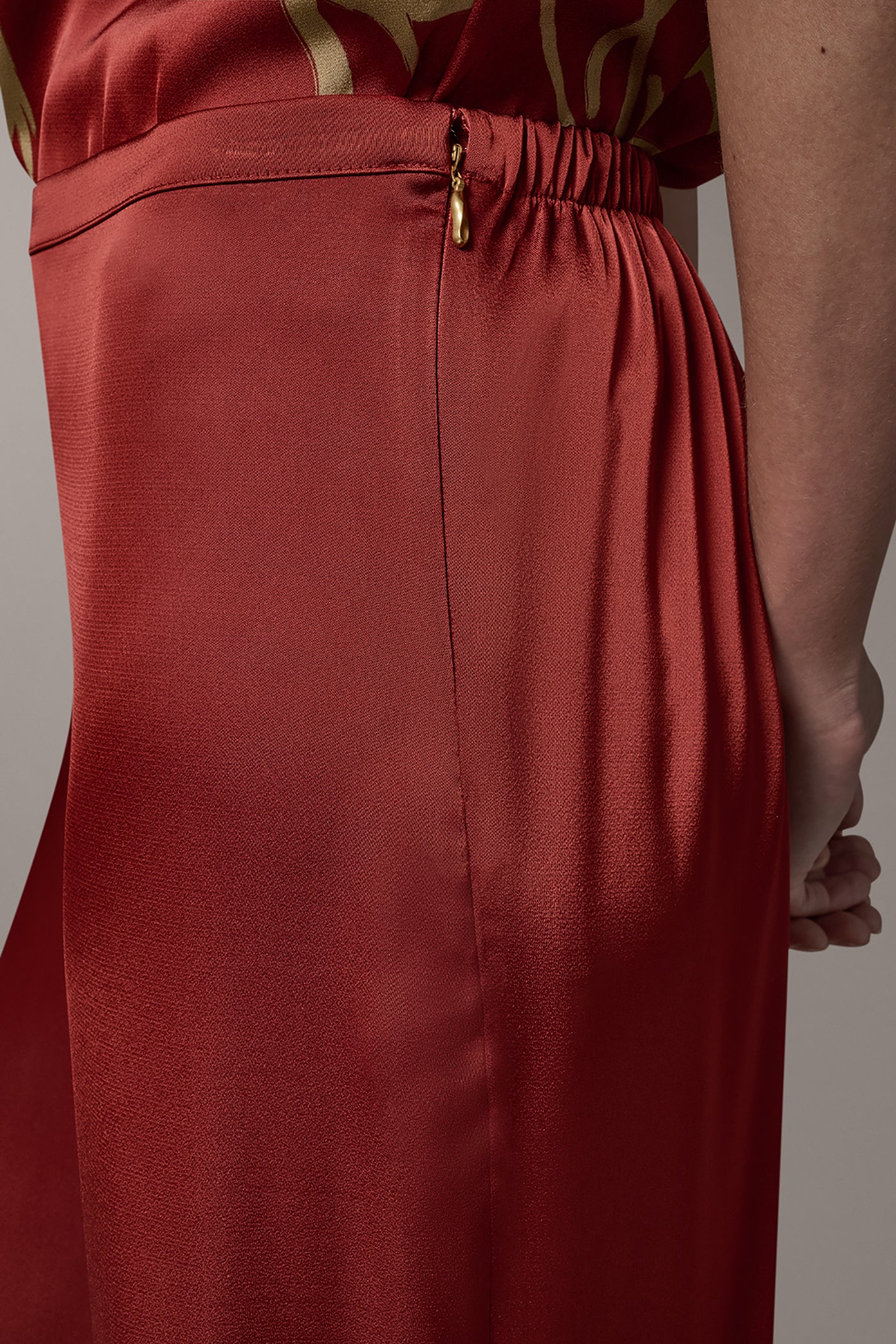 EXTRA HIGH-RISE WIDE-LEG PANT VIEW 4