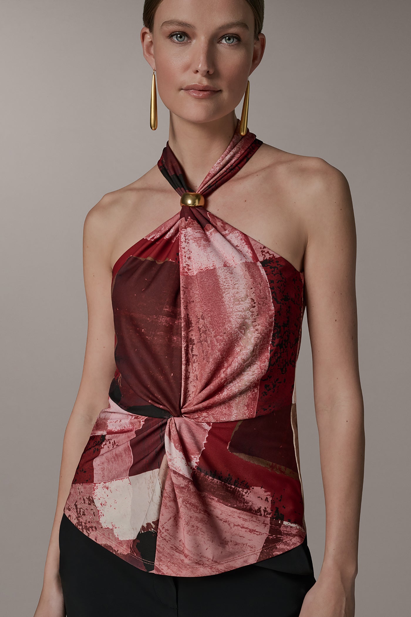 SLEEVELESS HALTER BLOUSE | View 2 | Products