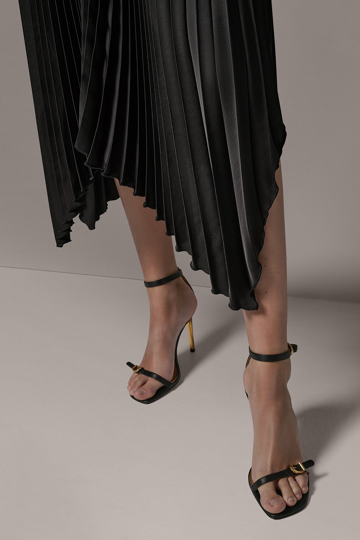 SLEEVELESS MIDI MIXED MEDIA DRESS VIEW 7 | Summer Collection