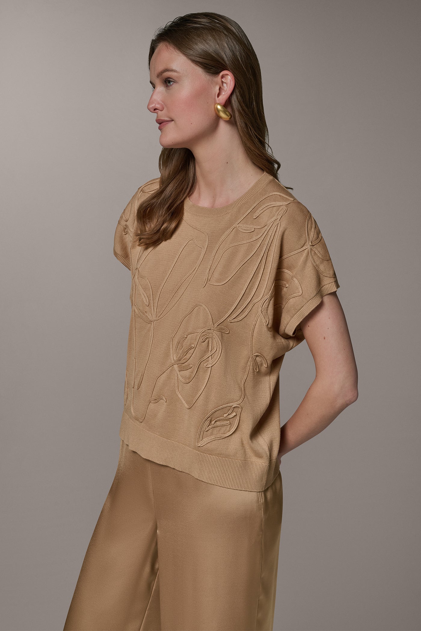 SHORT SLEEVE EMBROIDERED TOP (alternate view)