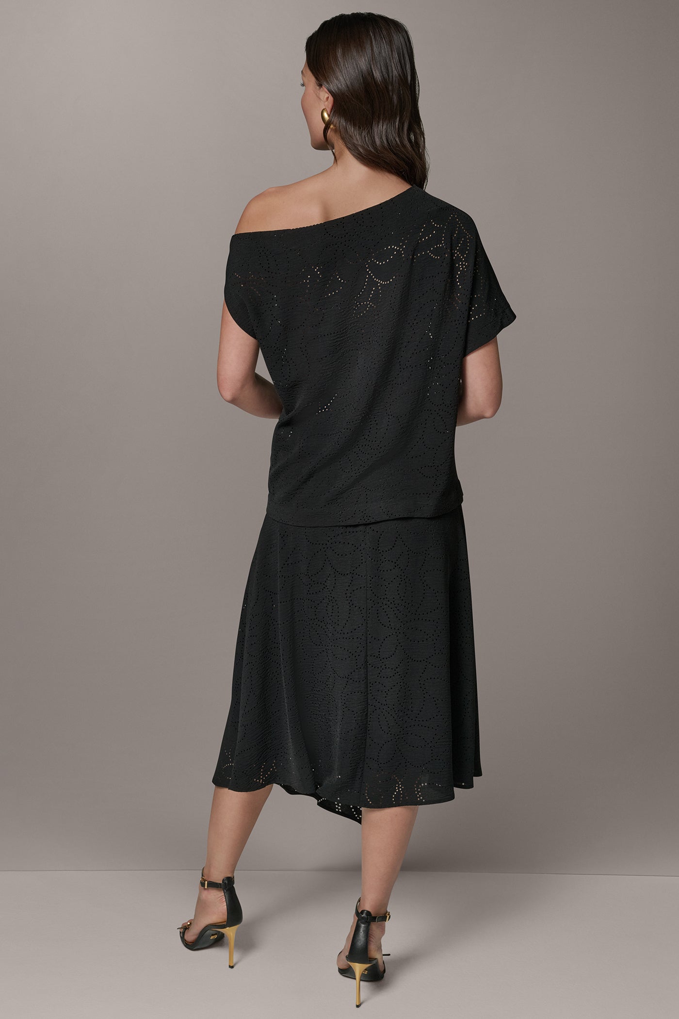SLEEVELESS ASYMMETRIC LASER CUT TOP VIEW 5 | Tops