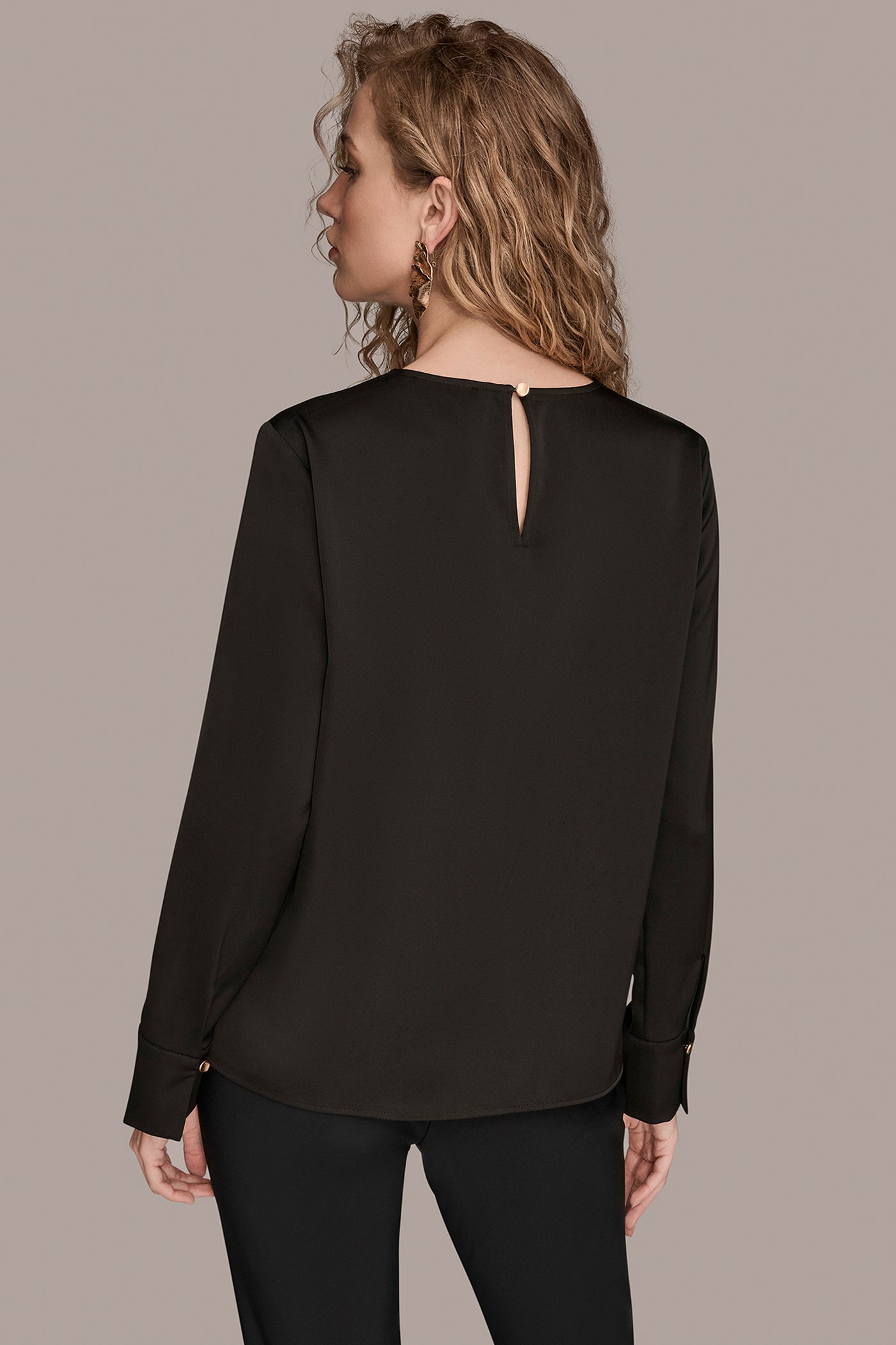 LONG SLEEVE WITH KEYHOLE HARDWARE | View 2 | Products