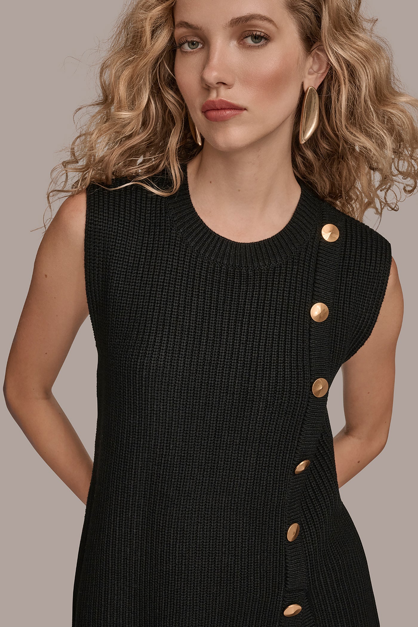 SLEEVELESS MOCK NECK WITH BUTTONS ON SIDE VIEW 4 | New Arrivals