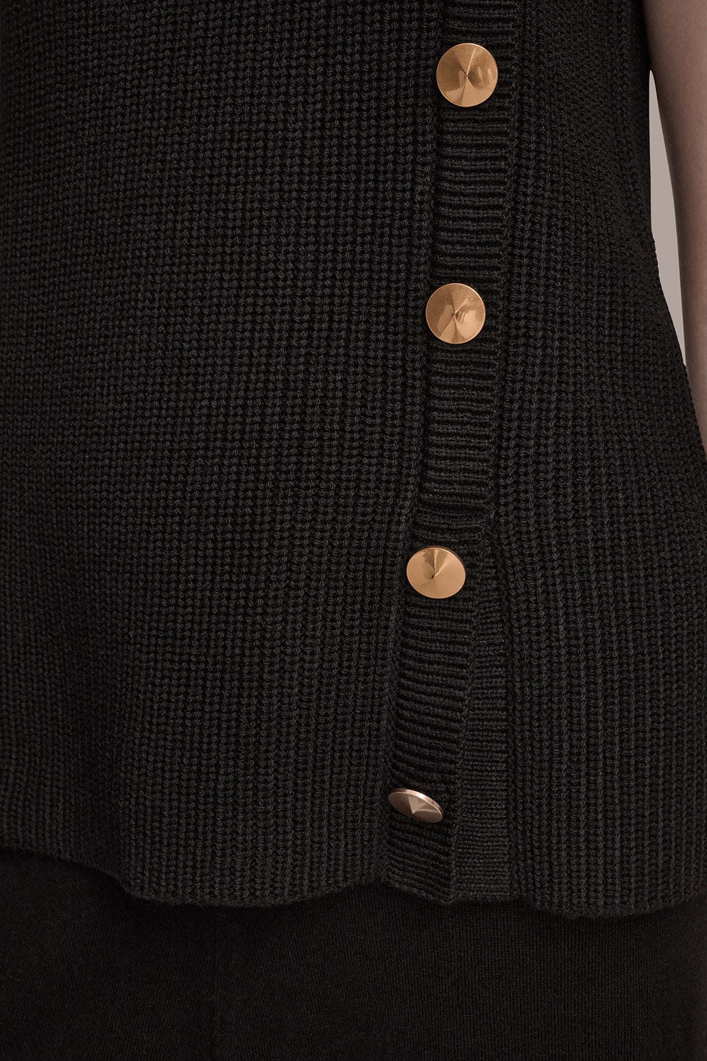 SLEEVELESS MOCK NECK WITH BUTTONS ON SIDE VIEW 5 | New Arrivals