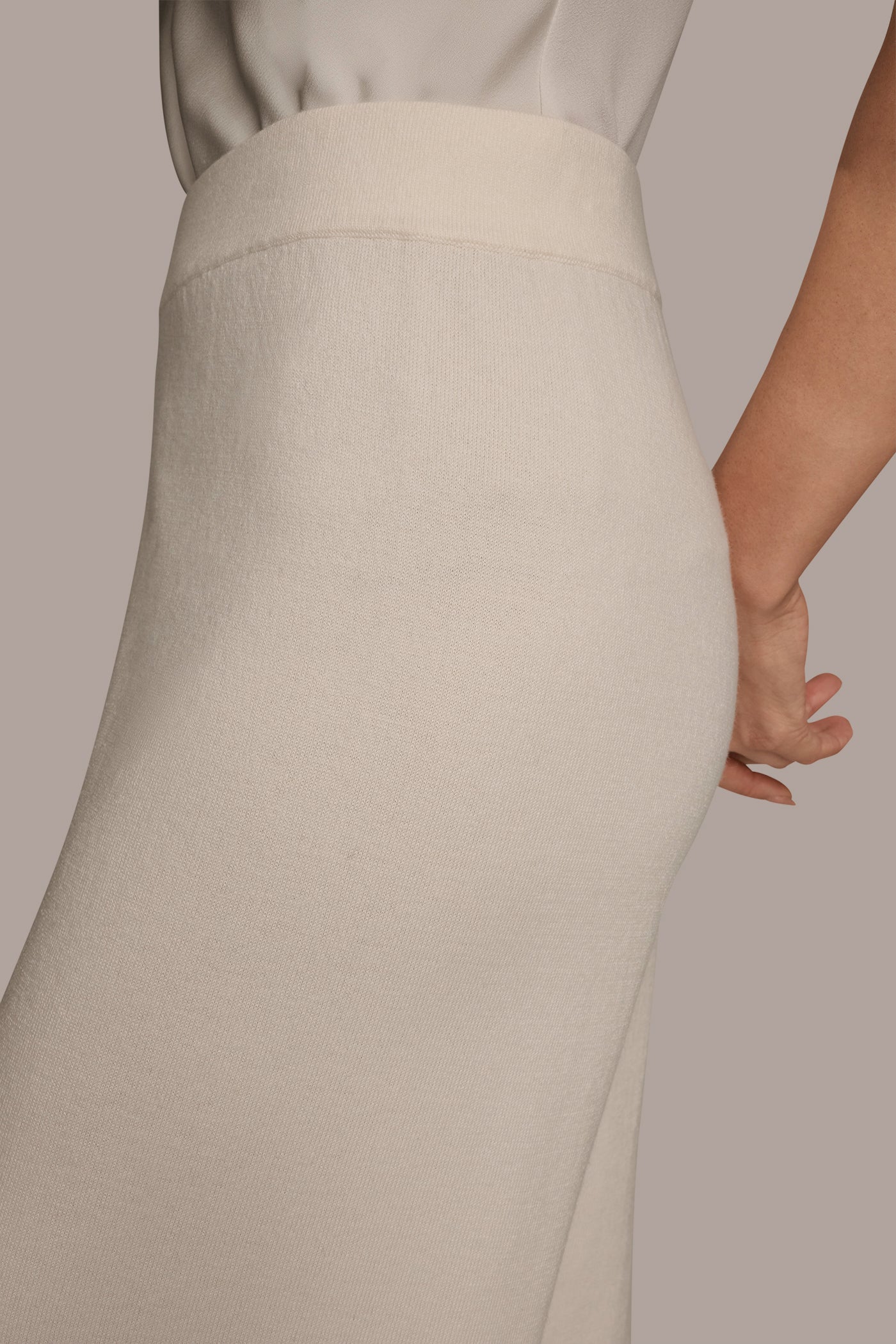 HIGH-RISE WIDE-LEG SWEATER ANKLE PANT VIEW 6 | Pants