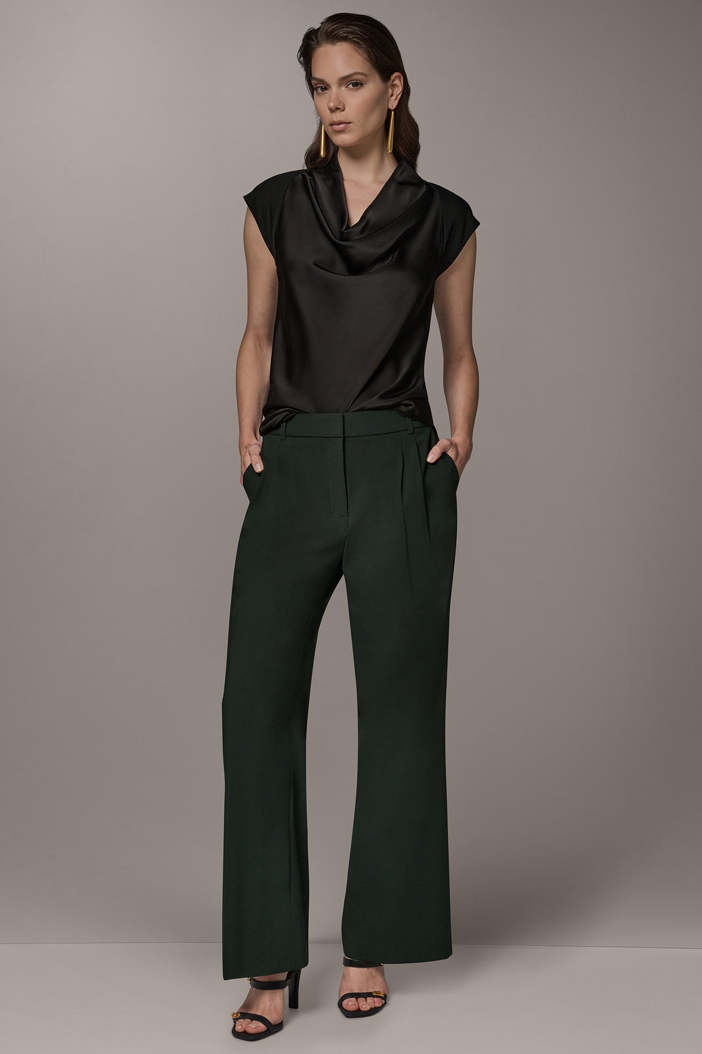 HIGH-RISE PLEATED WIDE-LEG PANT VIEW 5