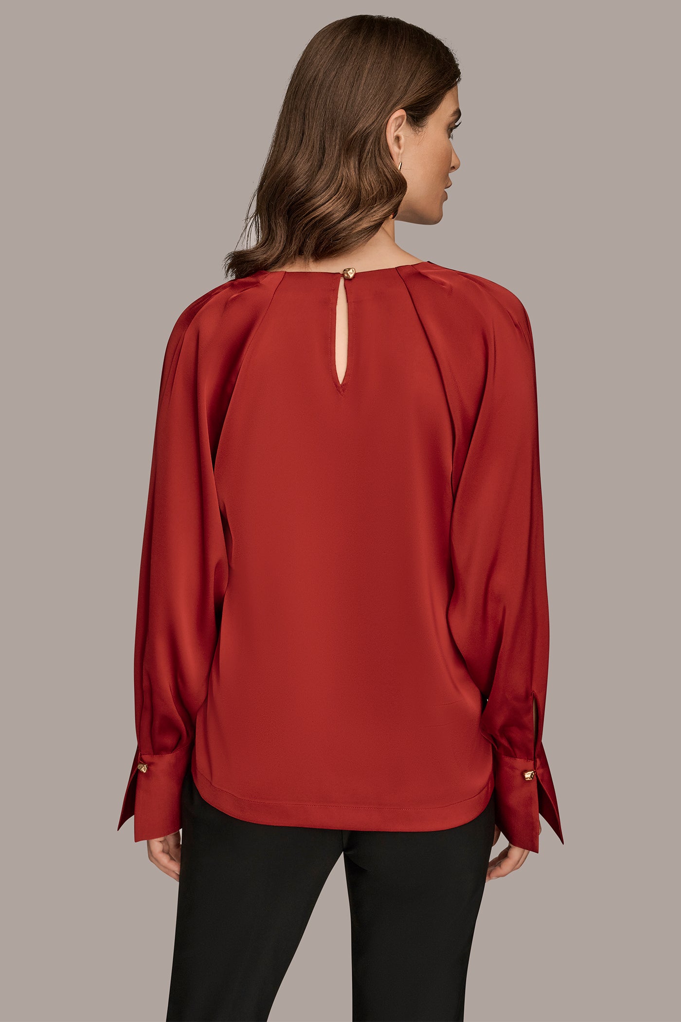 CHAIN-TRIMMED KEYHOLE TOP | View 2 | Tops