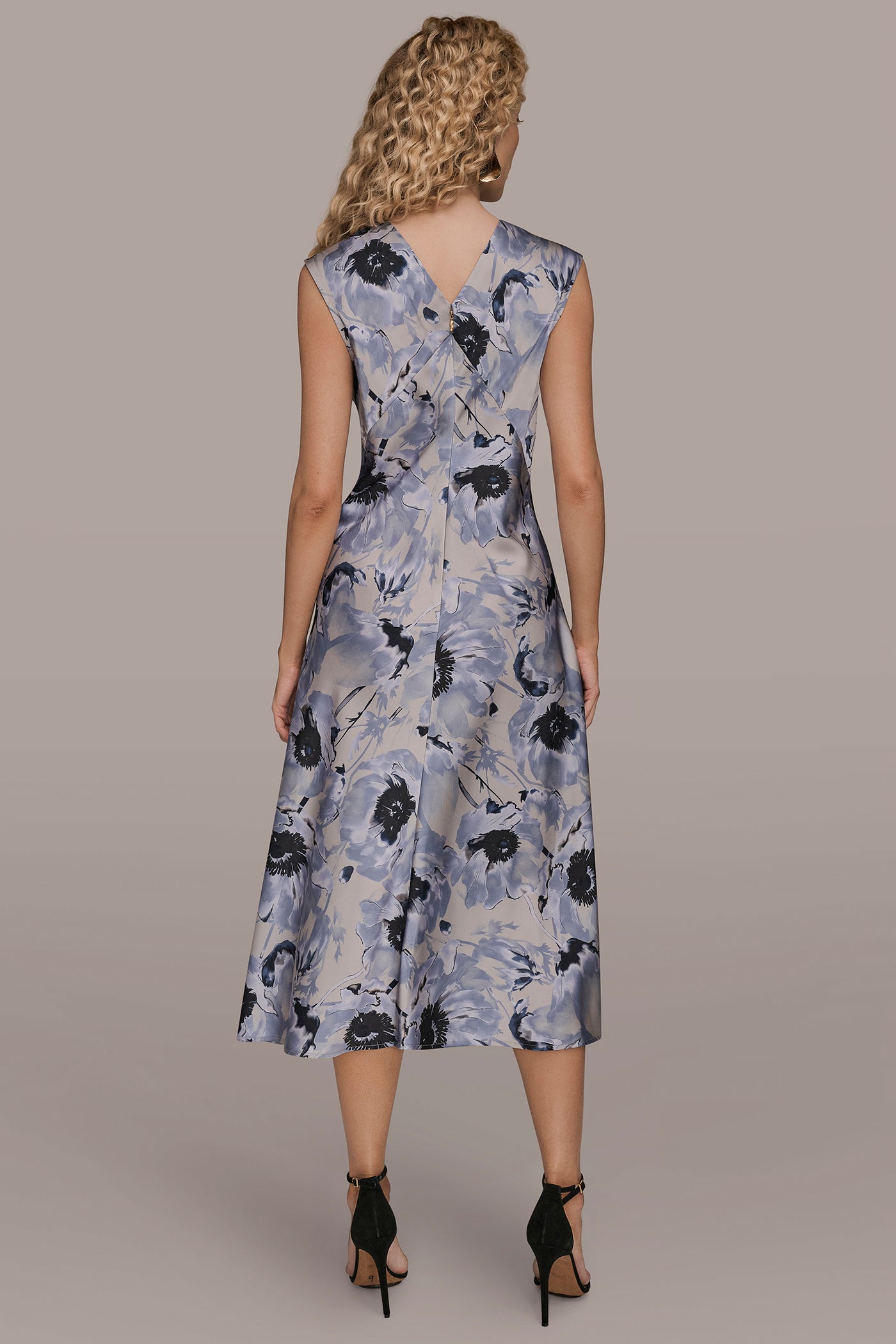 CAP-SLEEVE V-NECK PRINTED MIDI DRESS | View 2 | Clothing