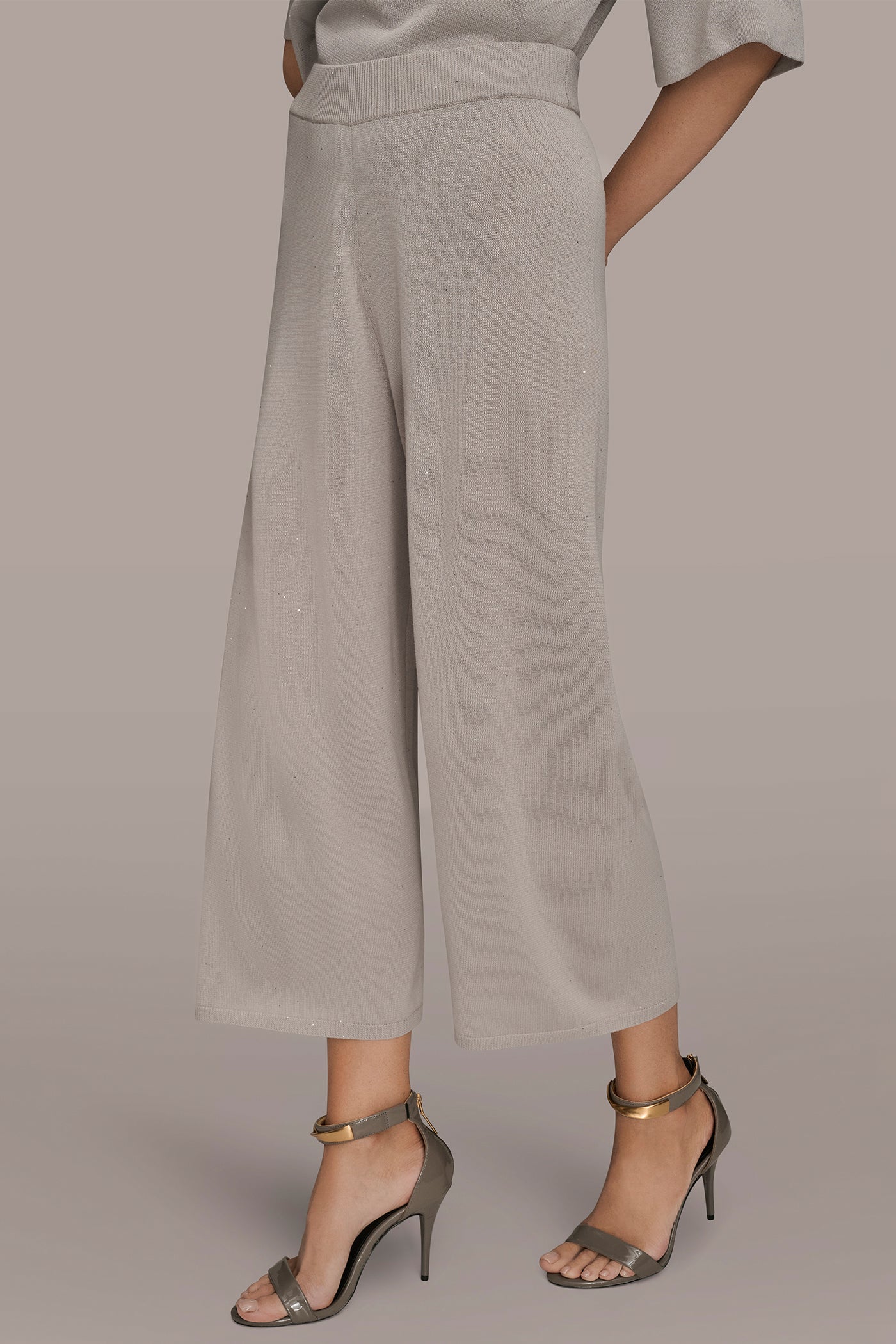 CROPPED EXTRA HIGH-RISE SWEATER PANT VIEW 3 | Pants