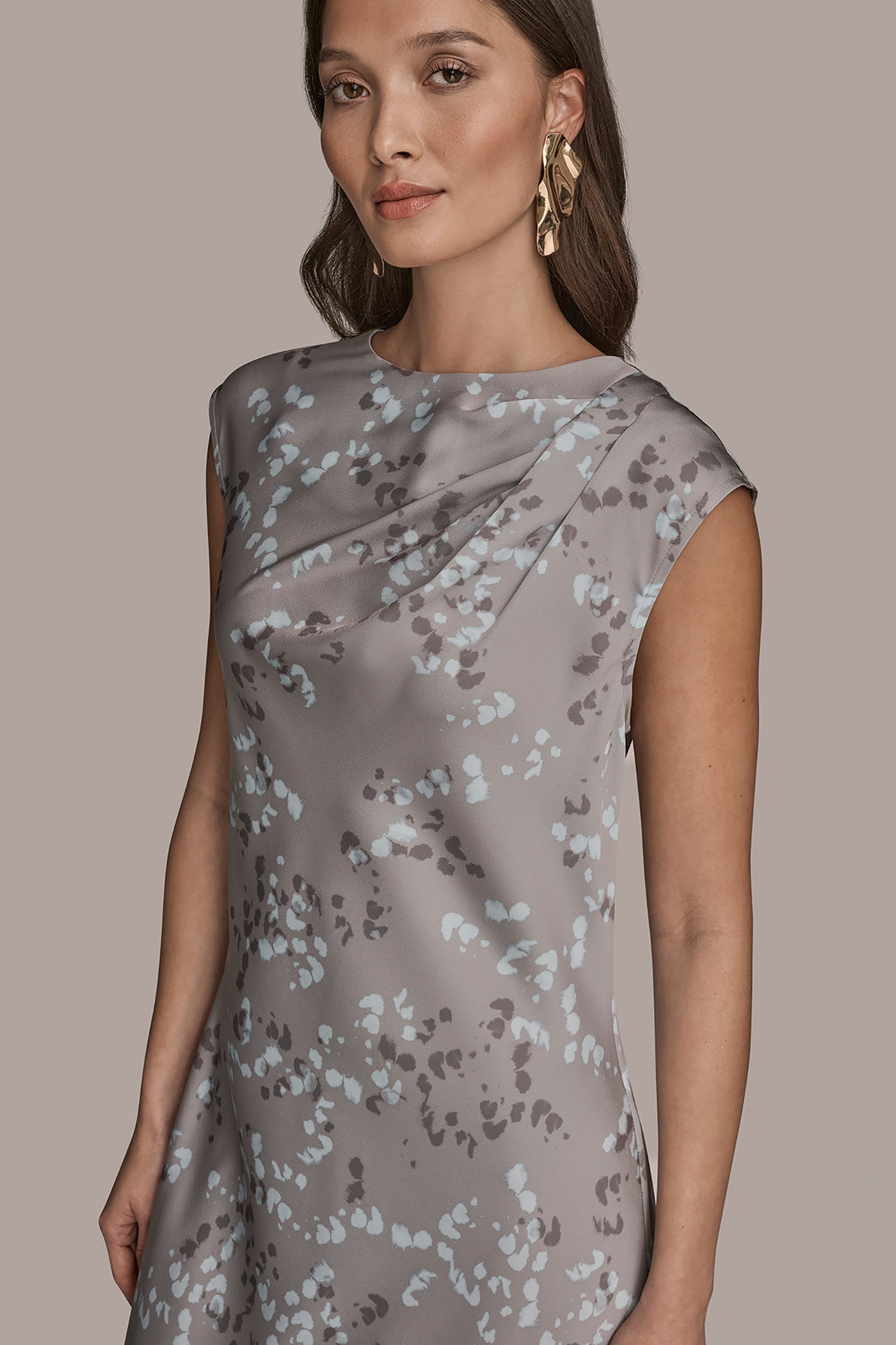 PRINTED SLEEVELESS SHEATH DRESS WITH SIDE SLITS VIEW 4 | Holiday Collection