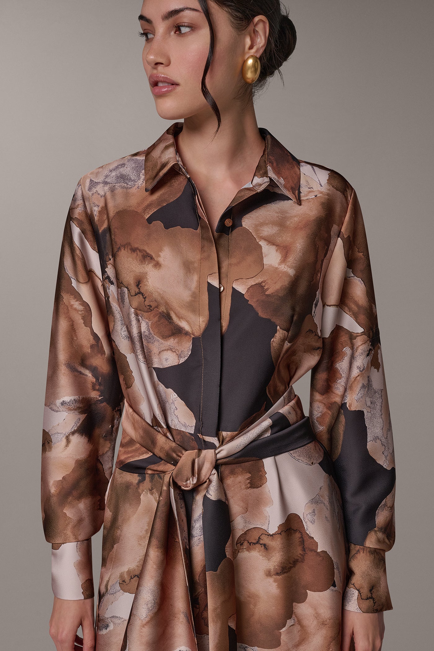 PRINTED TIE-WAIST SHIRT DRESS VIEW 2