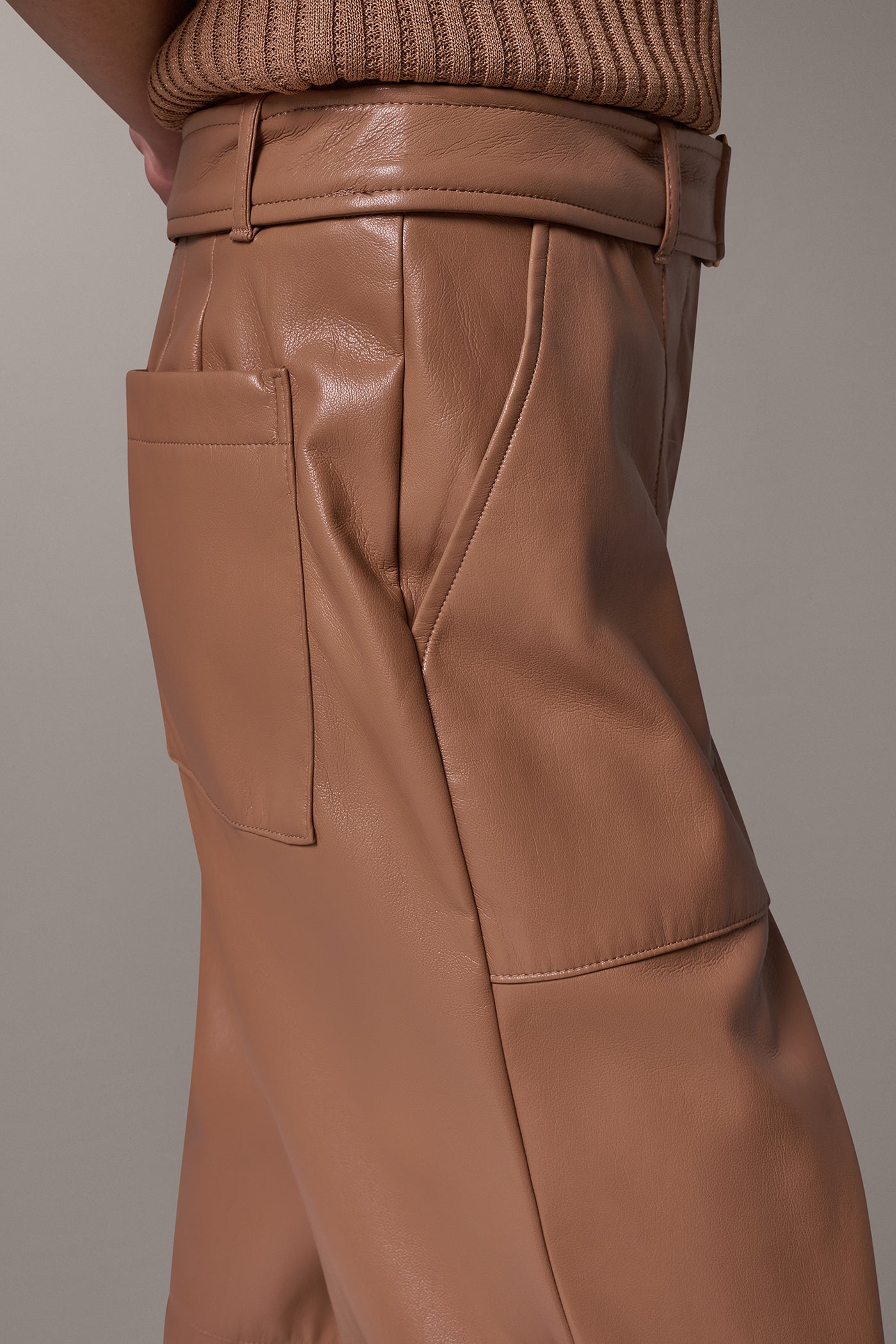 HIGH RISE RELAXED UTILITY PANT VIEW 4