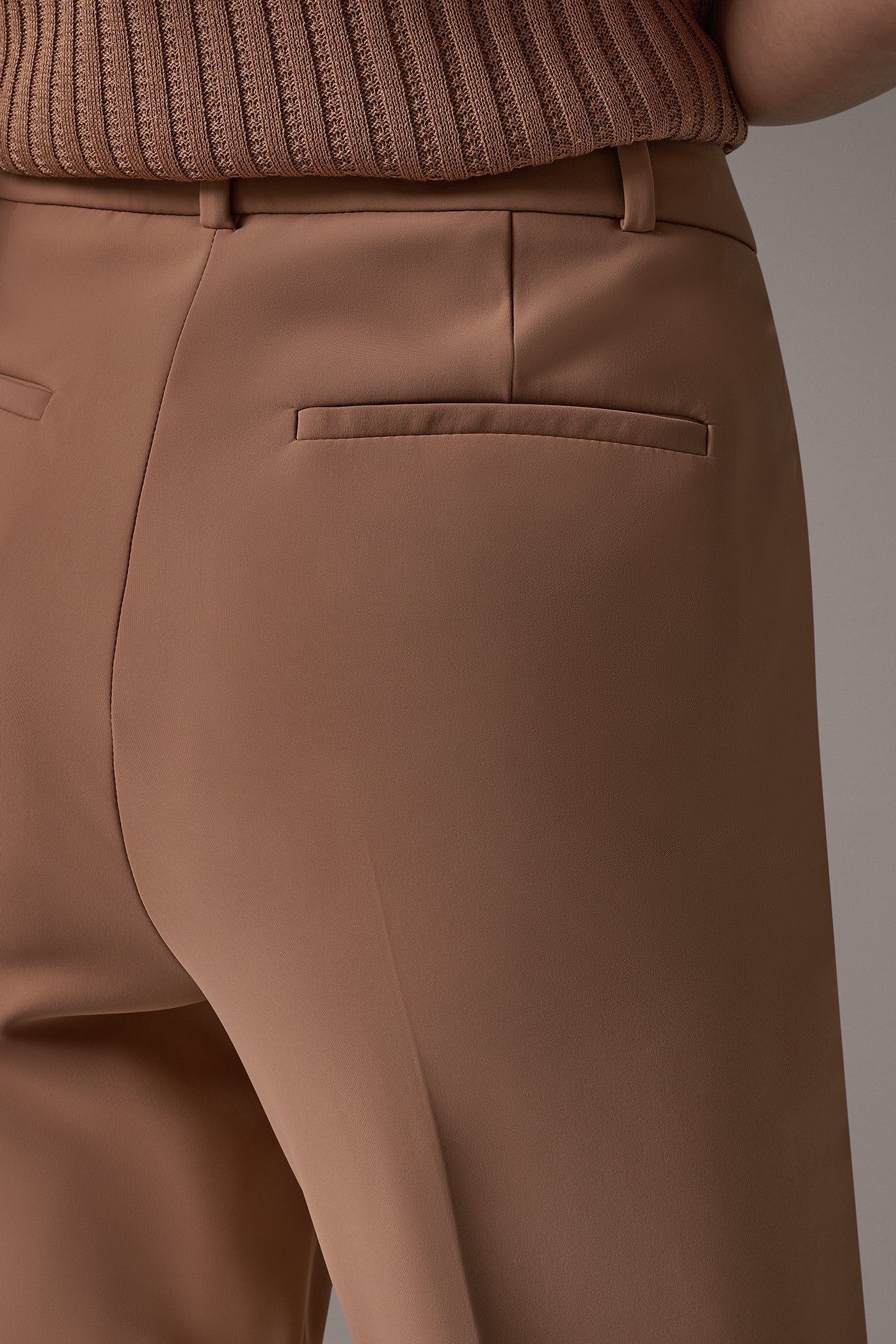 HIGH RISE STRAIGHT-LEG PANT VIEW 5