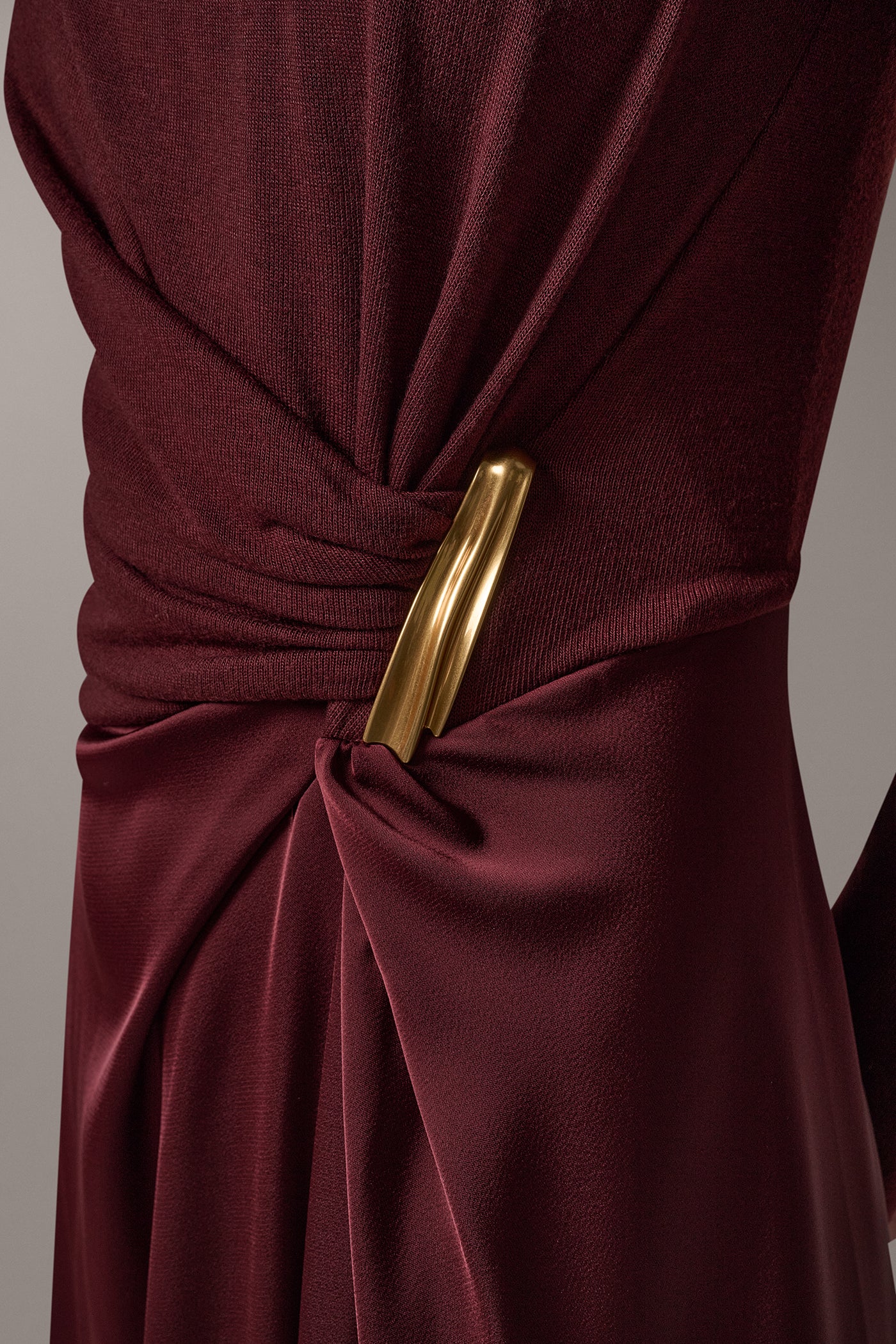 FIT-AND-FLARE MIDI DRESS VIEW 5