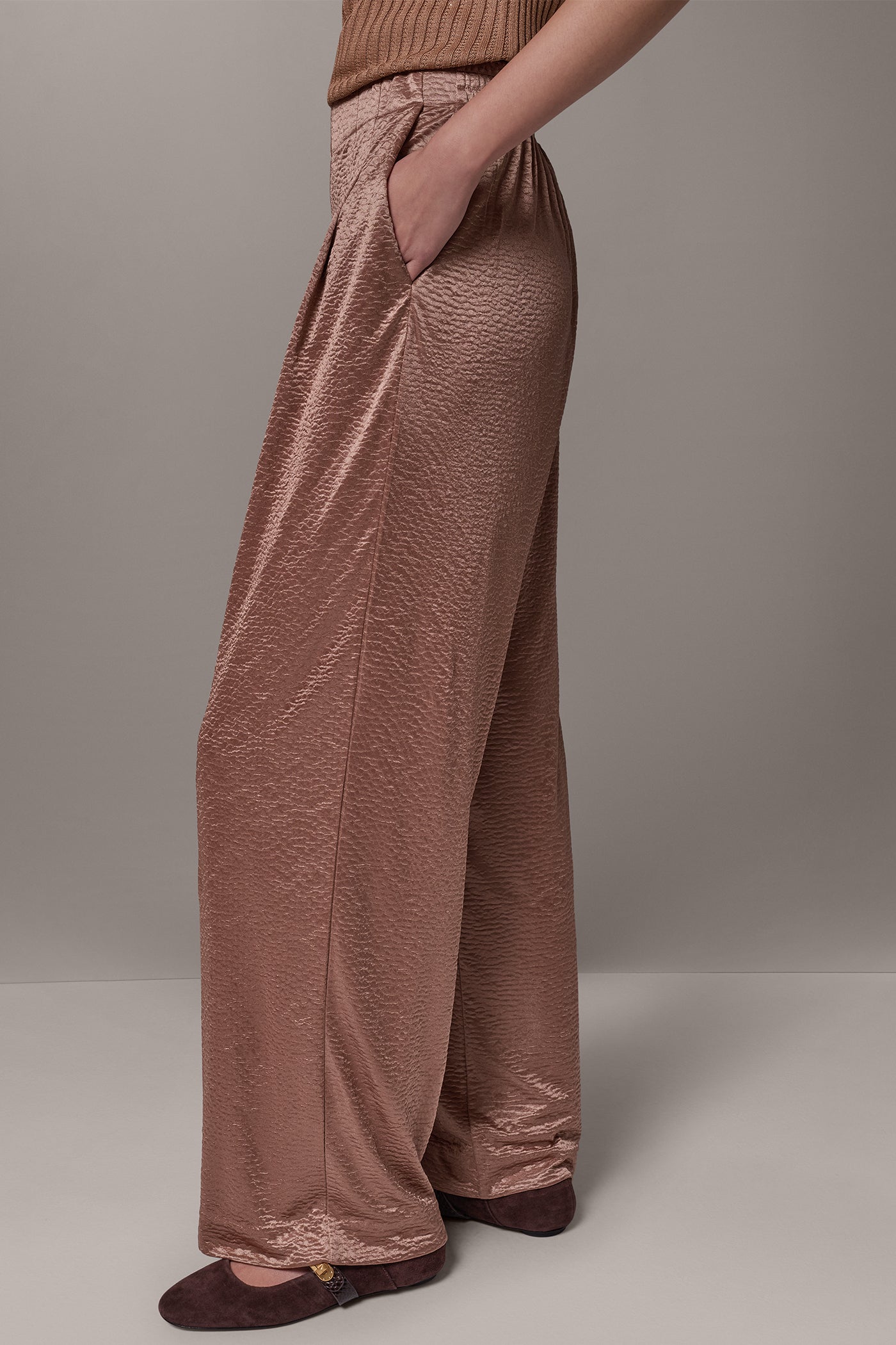 MID-RISE CRINKLE SATIN WIDE-LEG PANT VIEW 4