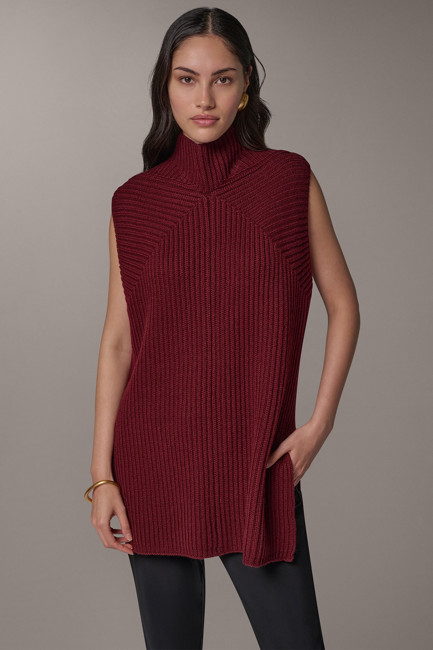 SLEEVELESS TURTLENECK SWEATER TUNIC VIEW 1