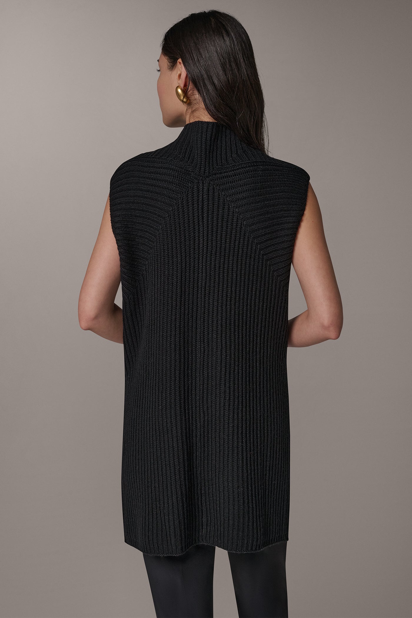 SLEEVELESS TURTLENECK SWEATER TUNIC VIEW 3