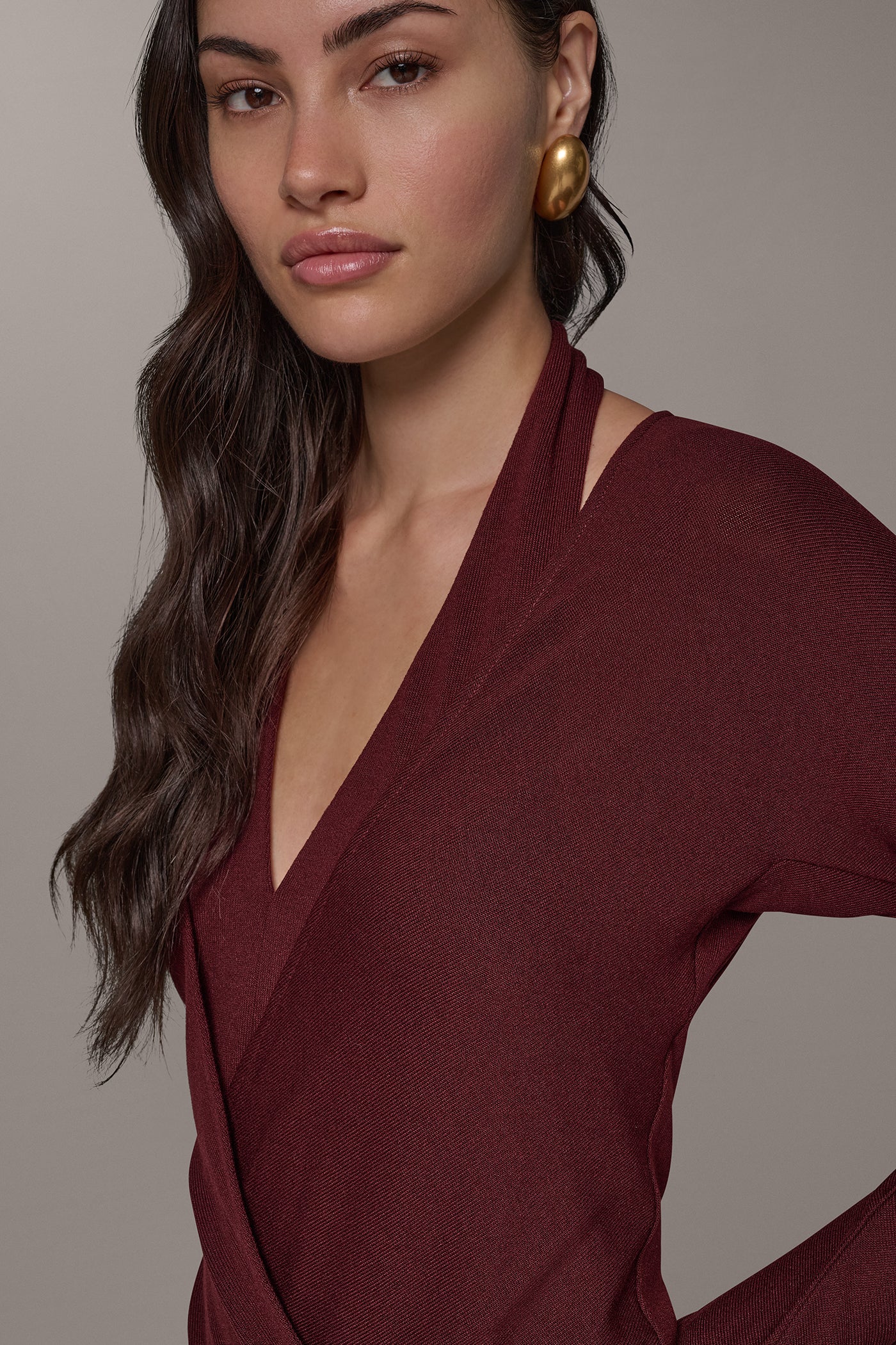CUTOUT WRAP EFFECT V-NECK BODYSUIT VIEW 8