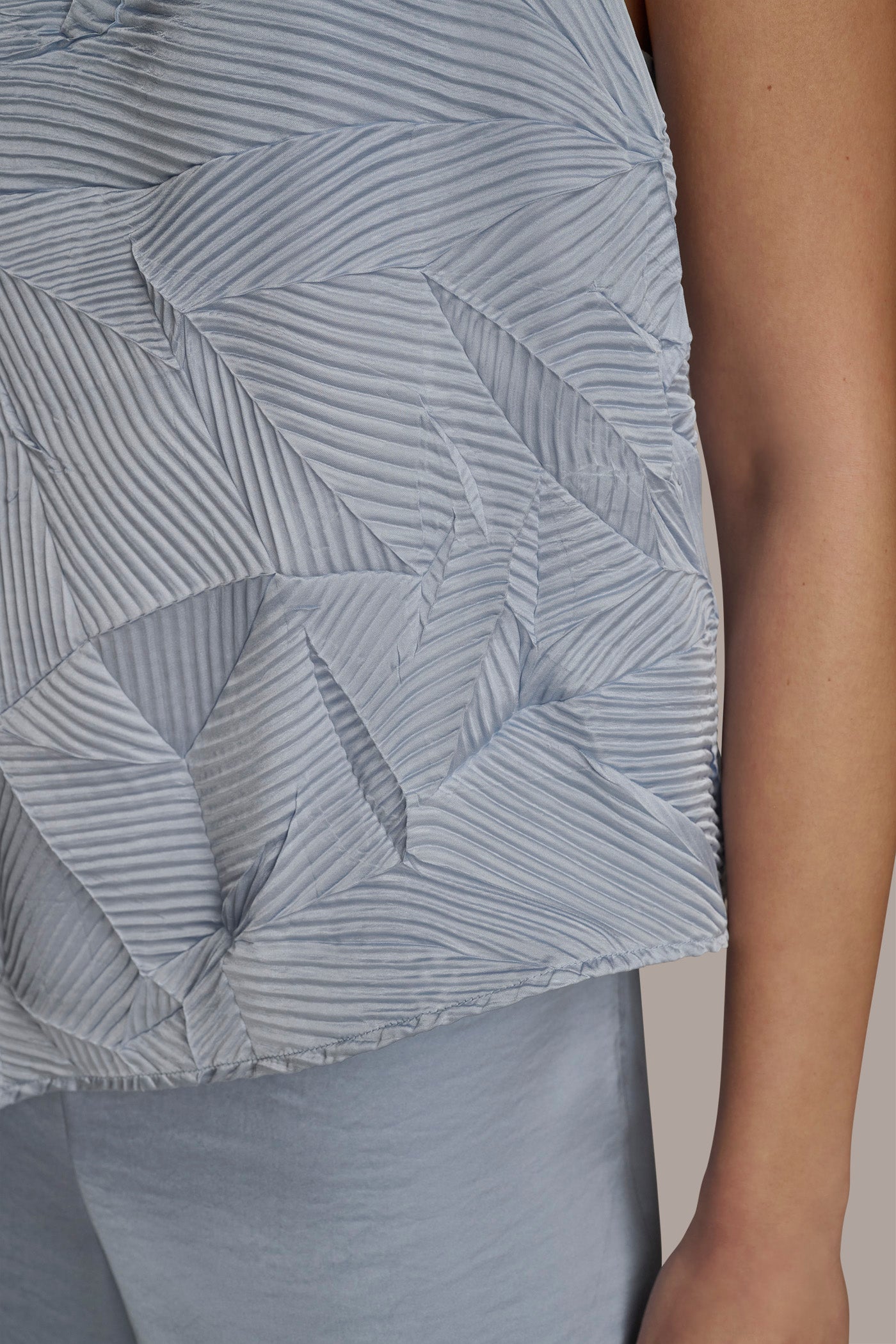TEXTURED TOP WITH ANGLED HEM VIEW 6 | Last Chance