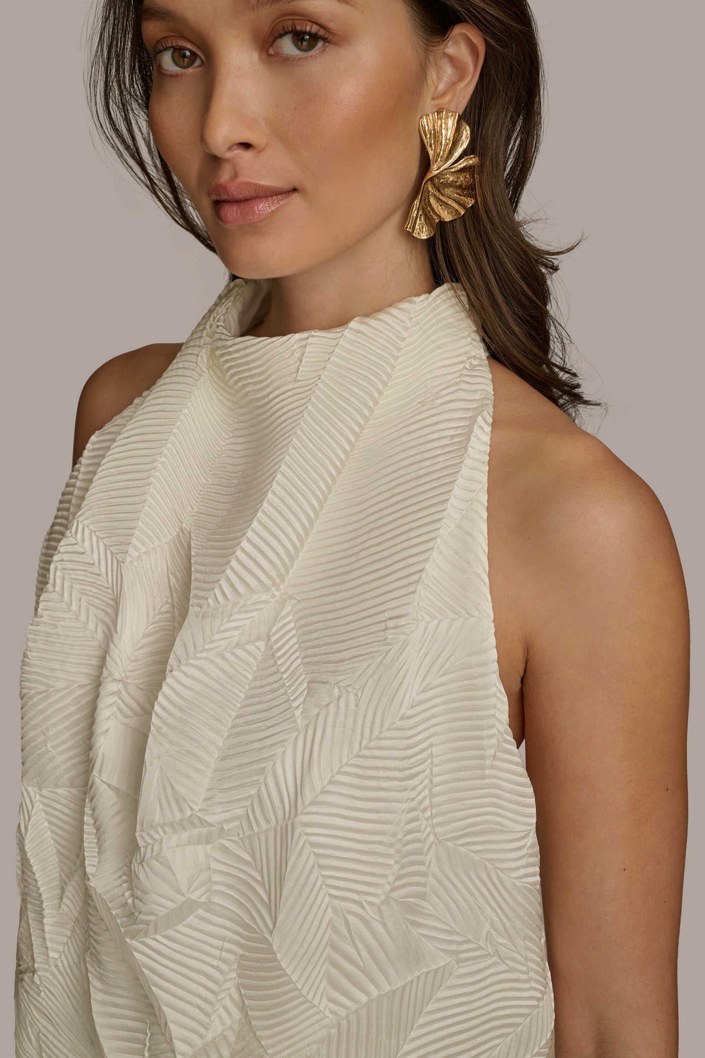 TEXTURED TOP WITH ANGLED HEM VIEW 6 | Last Chance