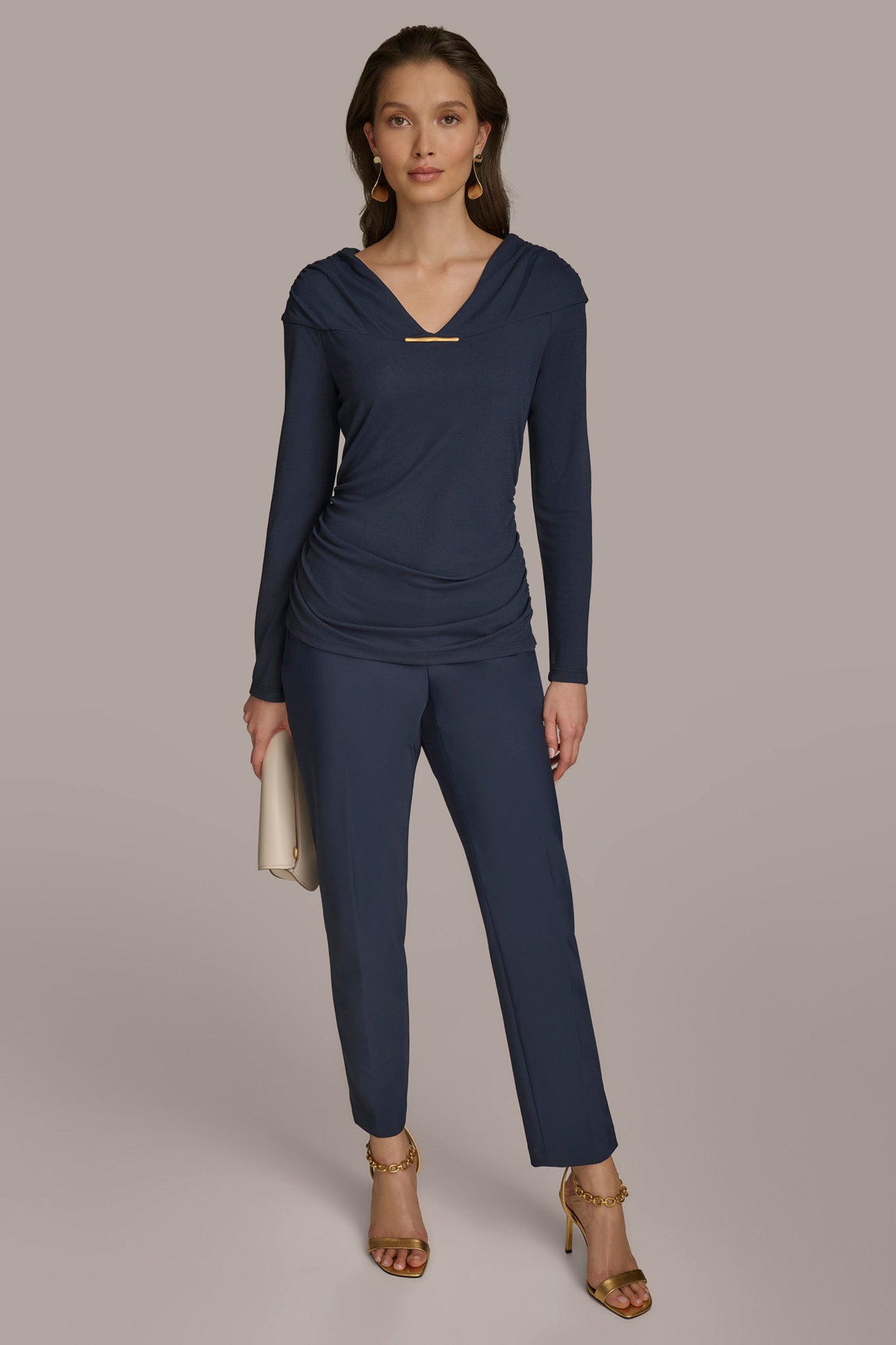 V-NECK WITH BAR HARDWARE TOP VIEW 5 | SALE